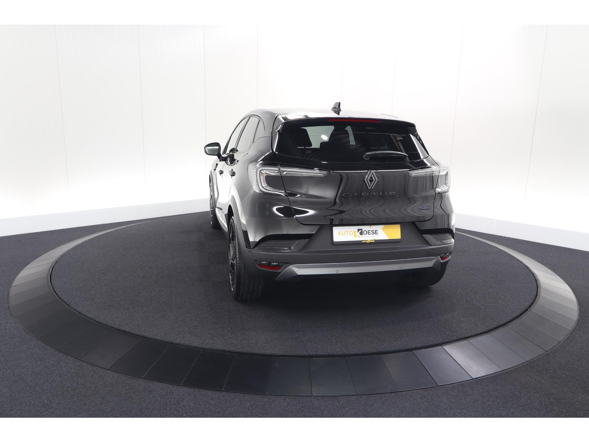 Renault Captur 1.8 E-Tech full hybrid 160 Esprit Alpine | 360 Camera | Adaptieve Cruise Control | Dodehoekdetectie | Stuurwielverwarming