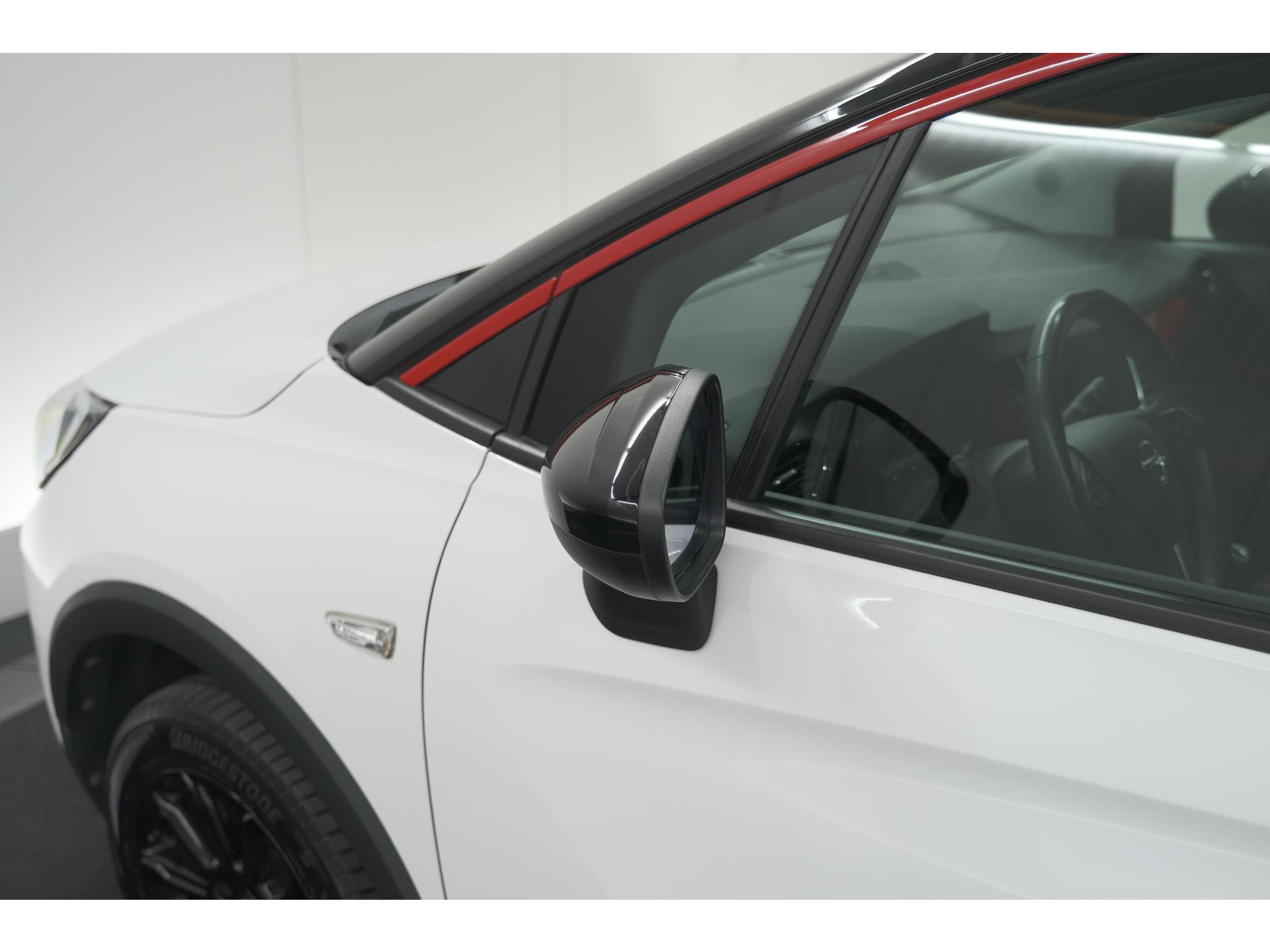 Opel Crossland Turbo 110 GS Line | Trekhaak | Camera | Apple Carplay | Navigatie | Parkeersensoren voor + Achter