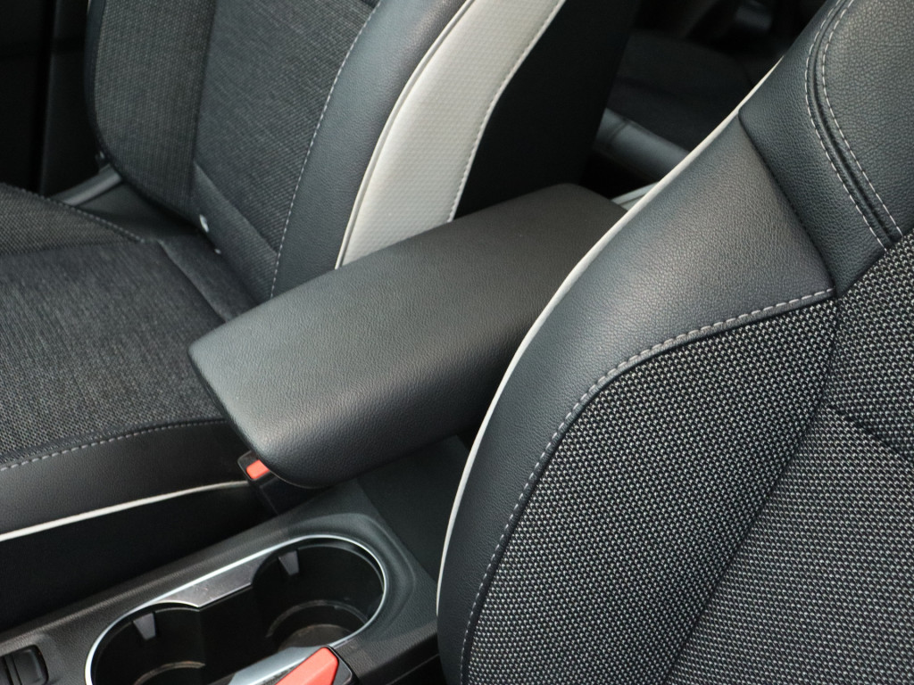 Renault Captur 1.3 TCe 140PK Zen | DEALER ONDERHOUDEN | CLIMAT CONTROL | CARPLAY | PARK. SENSOREN | LM VELGEN