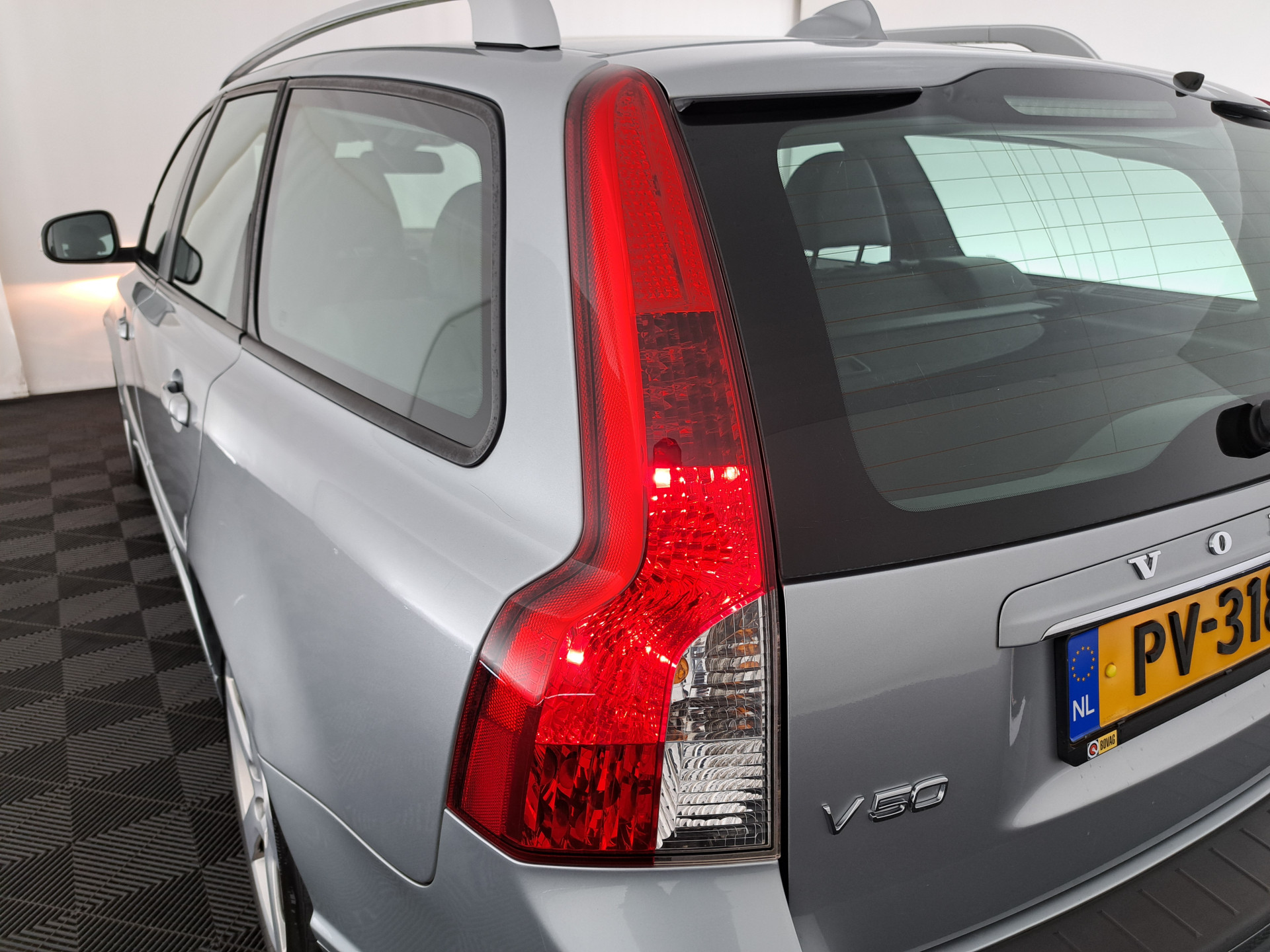 Volvo V50 1.6 D2 S/S Pro Edition *LEATHER | NAVI-FULLMAP | ECC | PDC | 17"ALU*