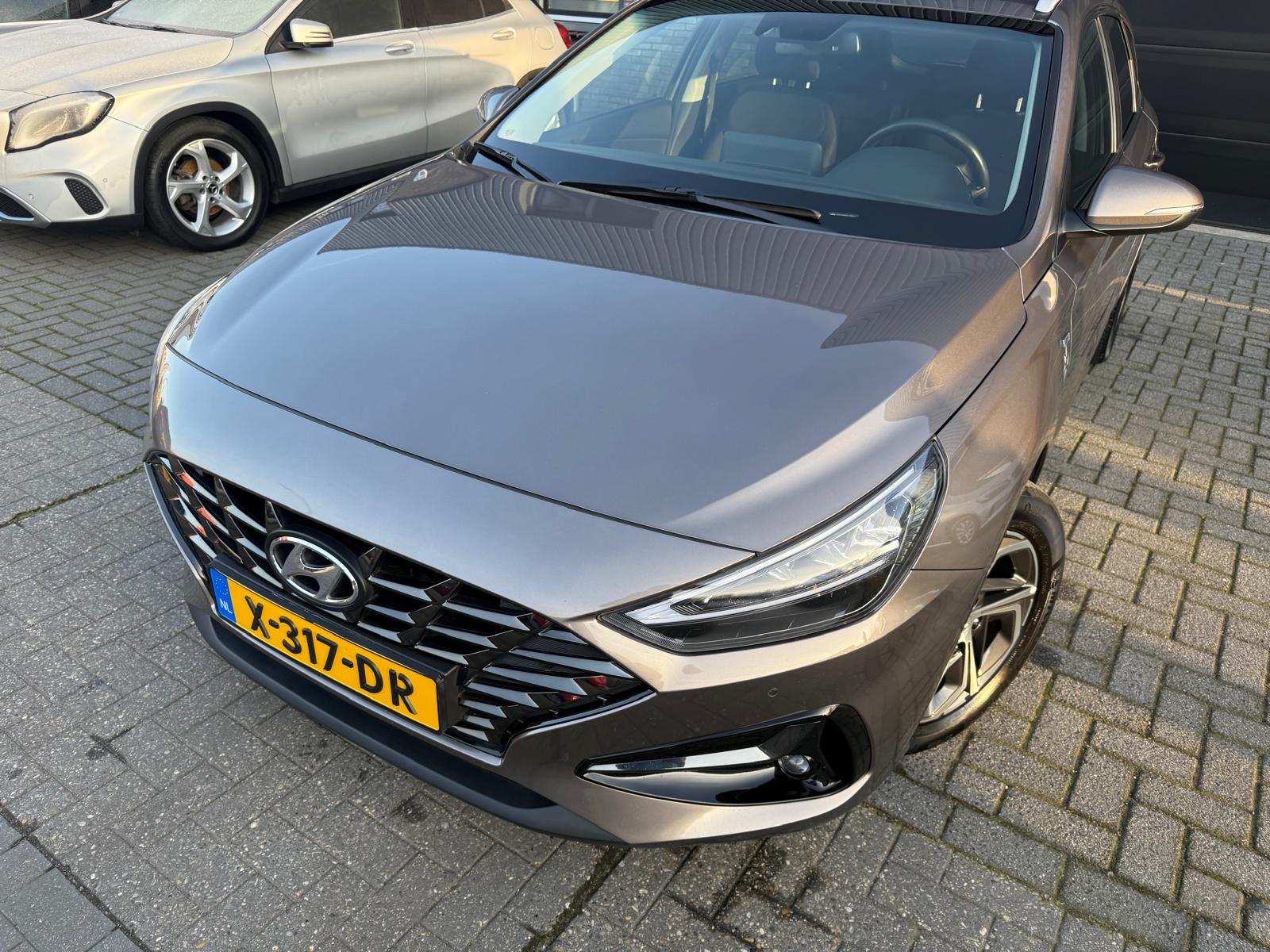 Hyundai i30 Wagon 1.5 T-GDi MHEV Premium | 1E EIGENAAR | 3/6/12MND GARANTIE| LED | CARPLAY | SCHUIFDAK | DAB | NAVI | CRUISE | 160PK |