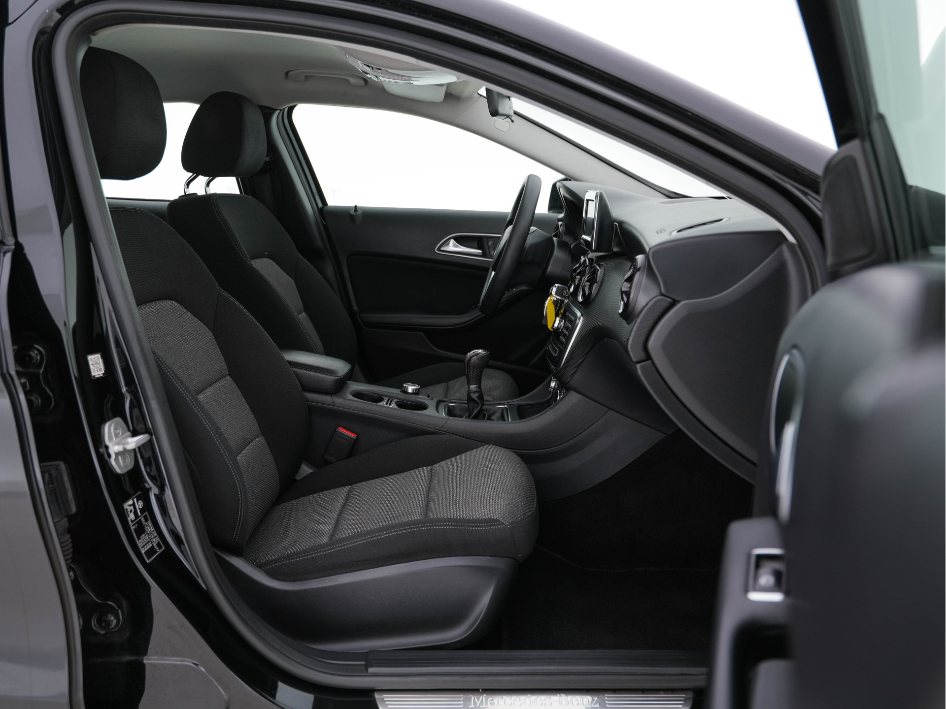 Mercedes-Benz GLA-klasse 180 CDI (INCL-BTW) *NAVI-FULLMAP | AIRCO | COMFORT-SEATS | CARBON-INLAY |  17"ALU*