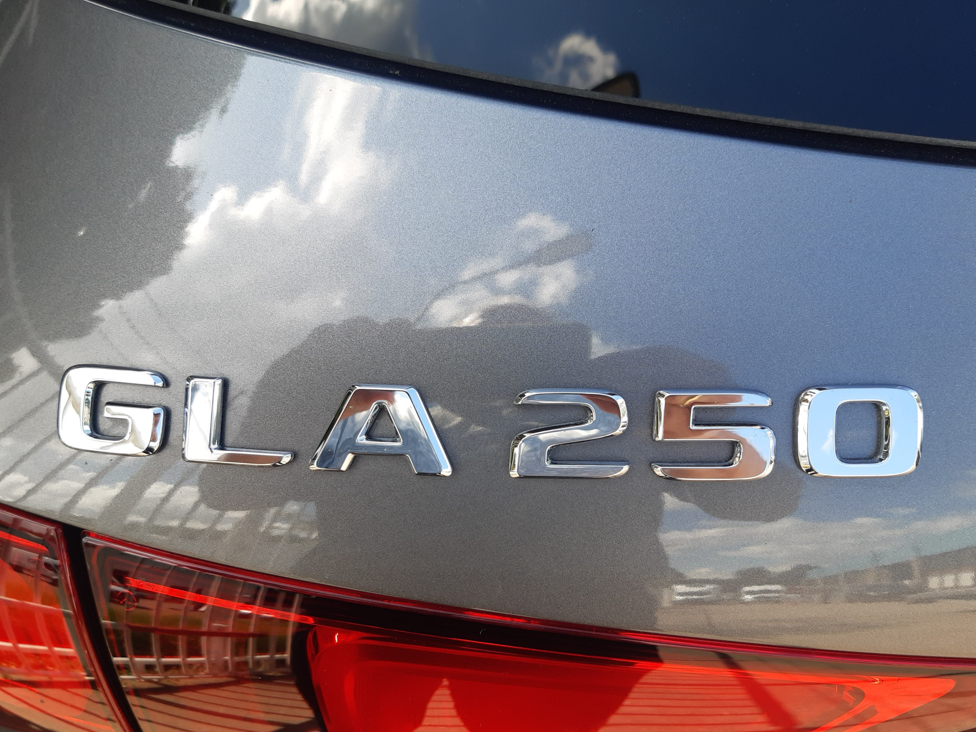 Mercedes-Benz GLA-klasse 250 4MATIC AMG Line