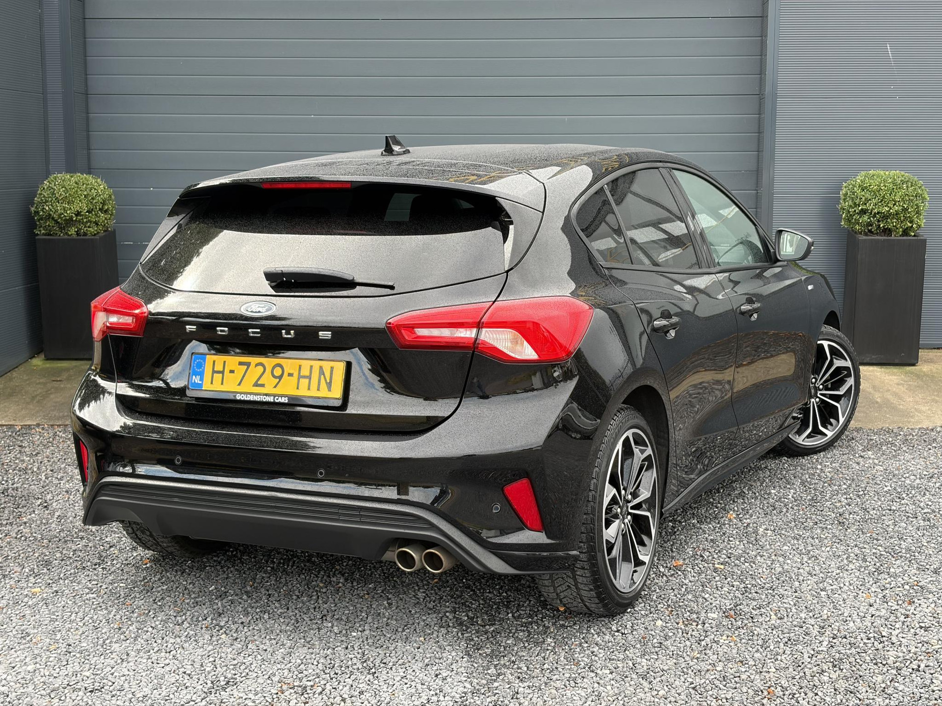 Ford Focus 1.0 EcoBoost ST Line Business 2e Eigenaar l Navi l Clima l Cruise l 125pk l Keyless l Pdc V+A l 18 '' Lmv  l N.A.P l Apk tot 02-2028