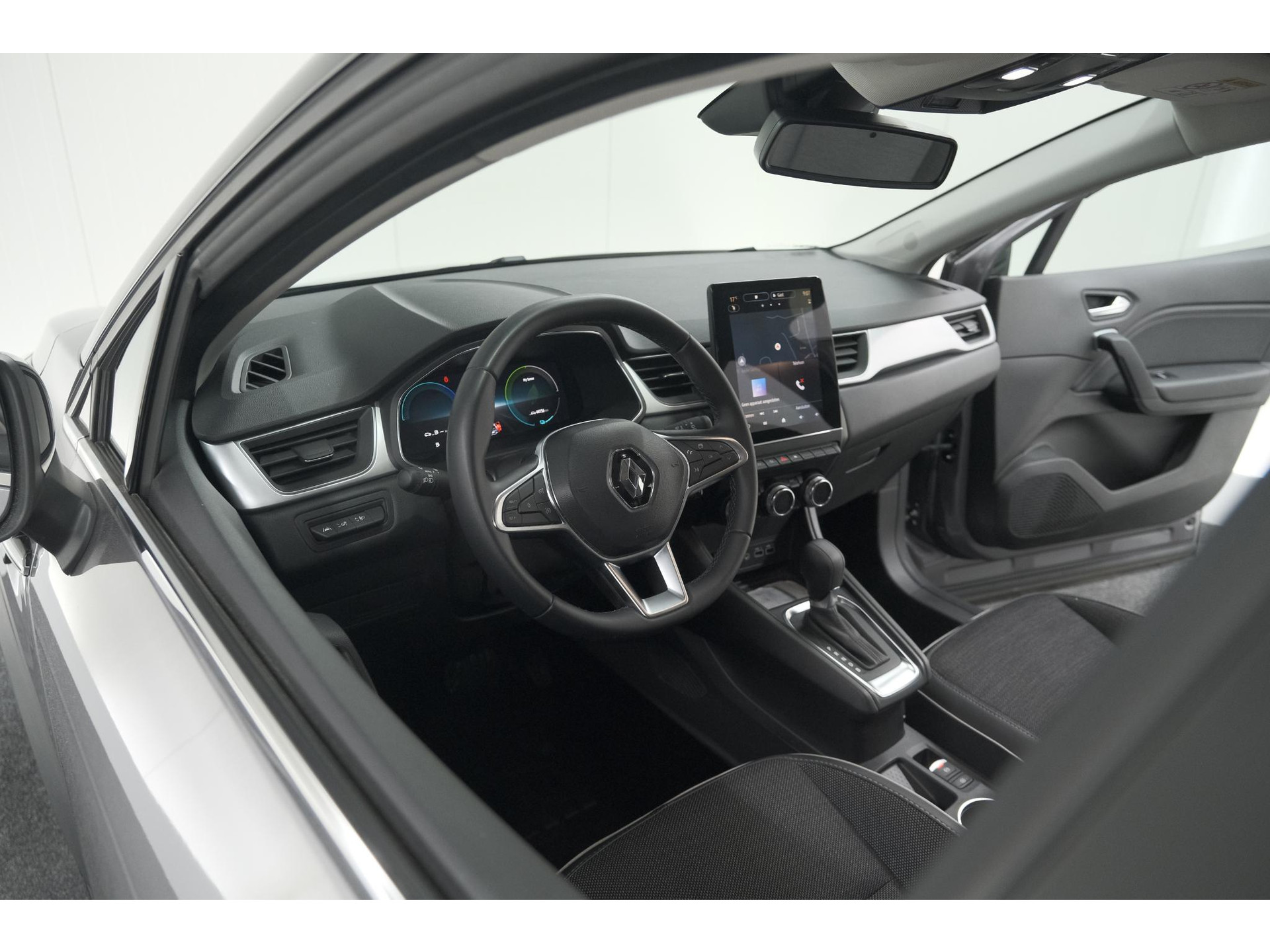 Renault Captur 1.6 E-Tech full hybrid 145 techno | Pack Full Screen | Camera | Navigatie | Allseason Banden