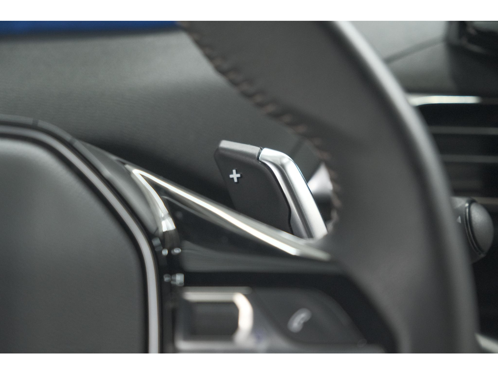 Peugeot 5008 PureTech 130 EAT8 Active Pack | 7 Zitplaatsen | Camera | Apple Carplay | Parkeersensoren