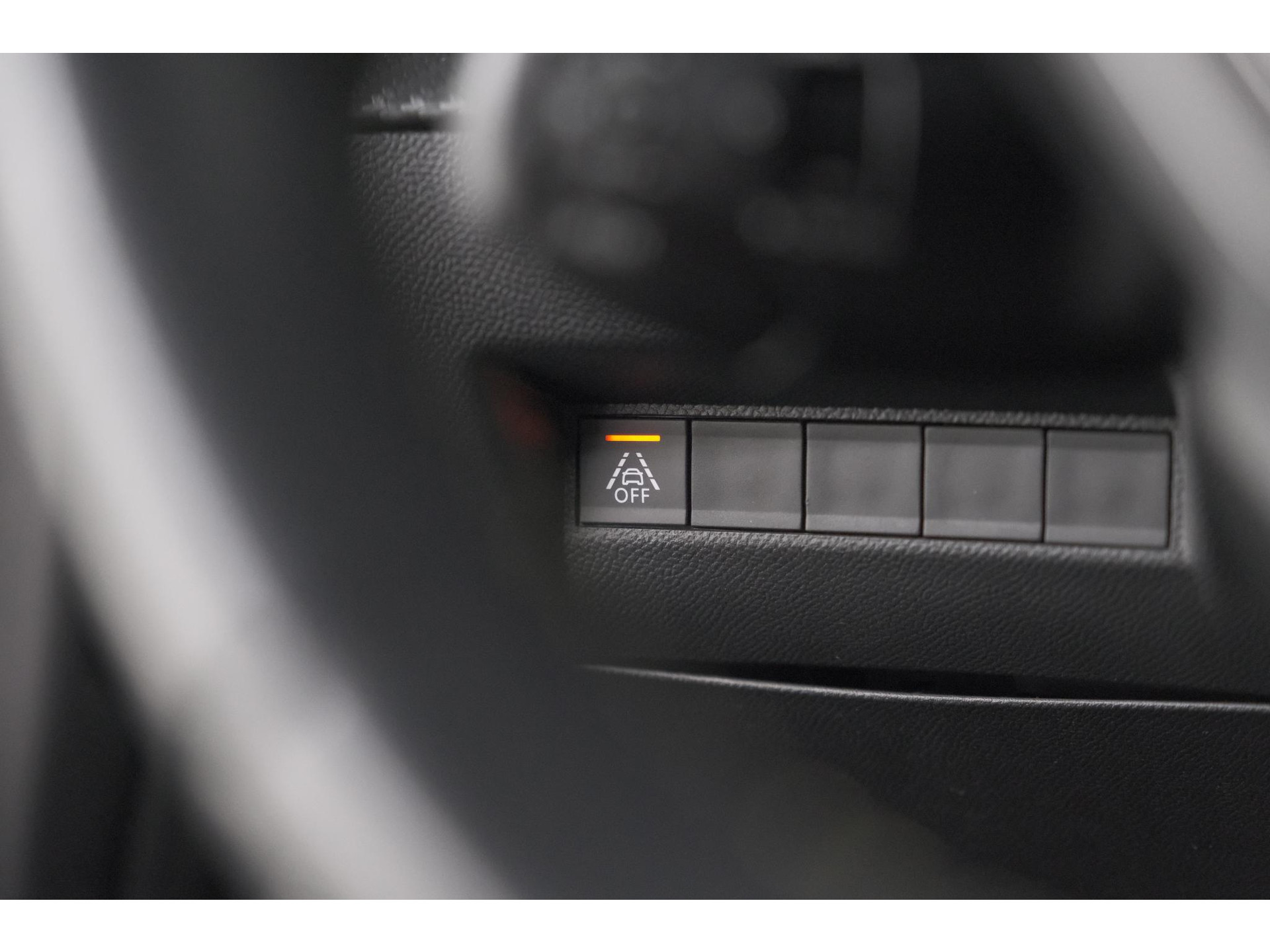 Peugeot 208 PureTech 100 EAT8 GT | Camera | Dodehoekdetectie | Navigatie | Apple Carplay