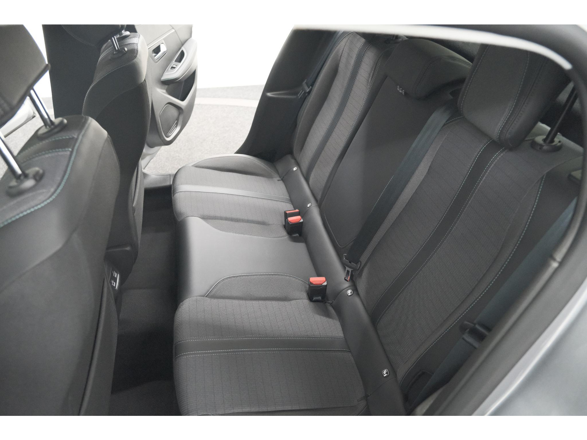 Peugeot 208 PureTech 100 Allure Pack | Camera | Apple Carplay | Parkeersensoren | Navigatie