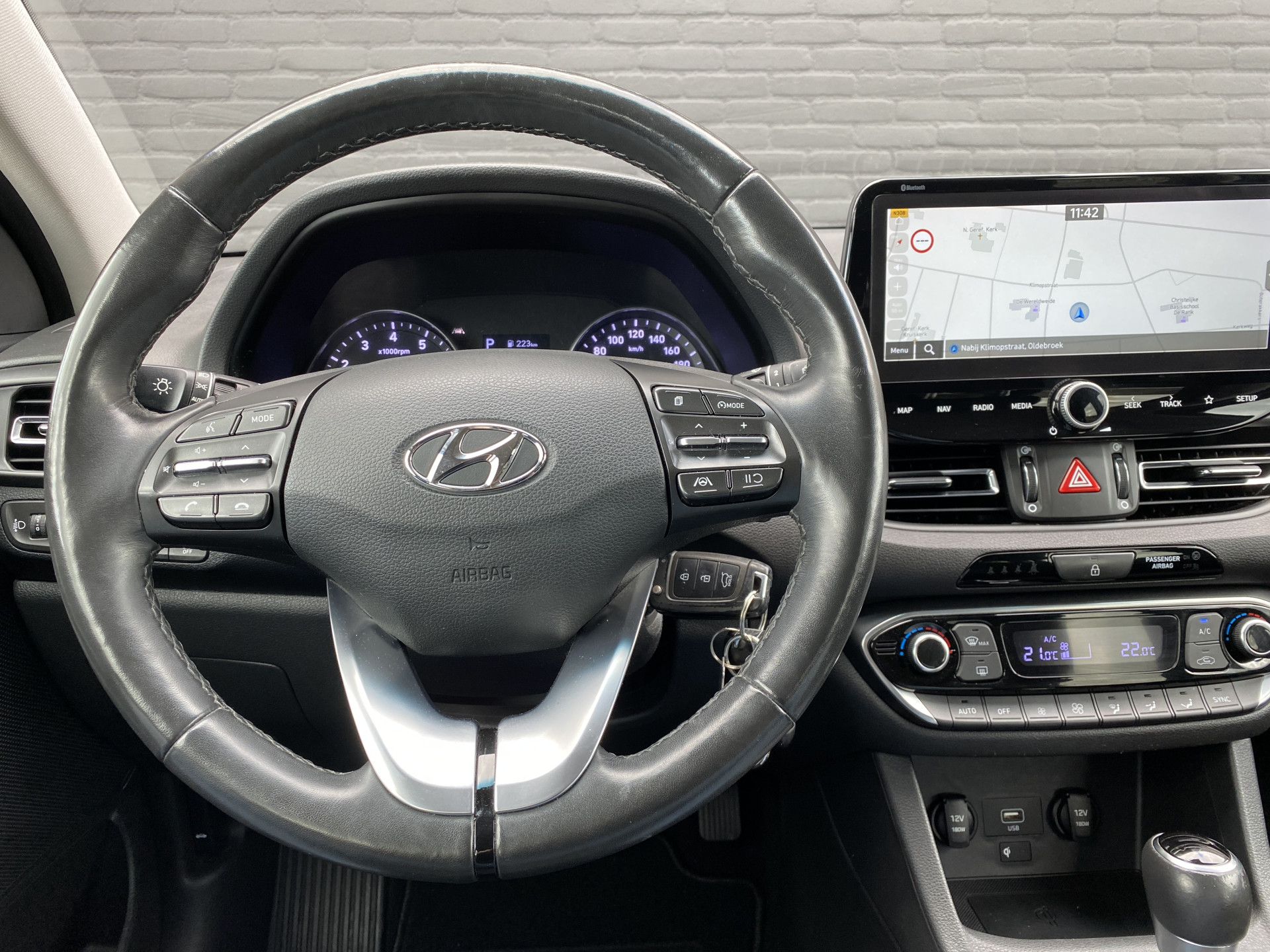 Hyundai i30 Wagon 1.5 T-GDi  MHEV 160 pk Comfort Smart AUT. | navigatie | stoel-/stuurverw. | camera | trekhaak | parkeersensoren