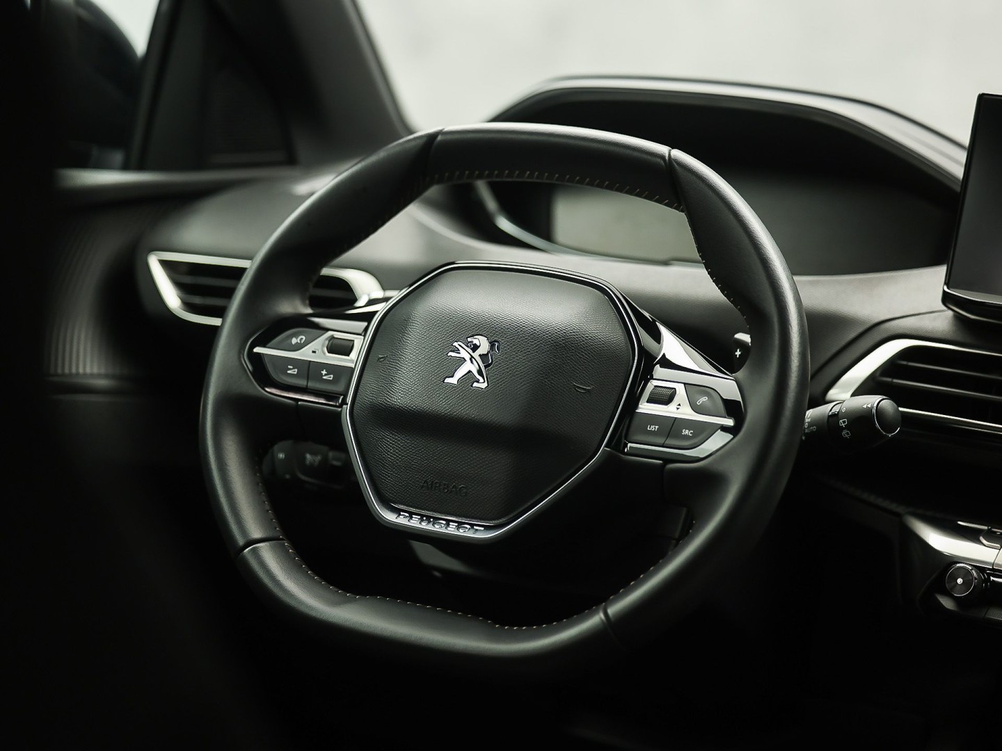 Peugeot 3008 1.6 HYbrid 225 Allure Sport 225Pk Automaat (APPLE CARPLAY, GROOT NAVI, 360 CAMERA, KEYLESS, SPORTSTOELEN, LEDER, GETINT GLAS, ZWART HEMEL, NIEUWSTAAT)