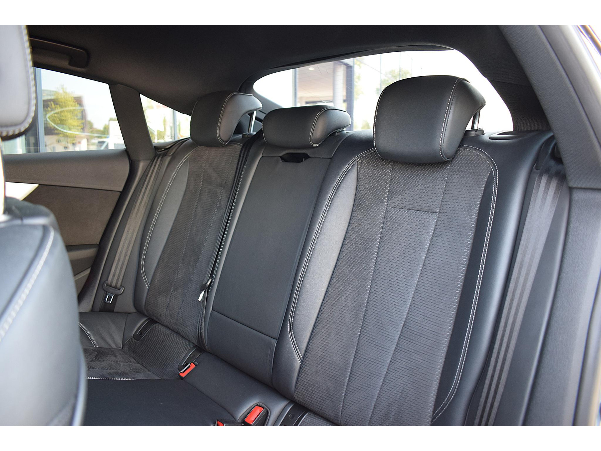 Audi A5 Sportback 35 TFSI Sport S-line edition | 2x S-Line | Pano | Apple CarPlay | Alcantara + Leer