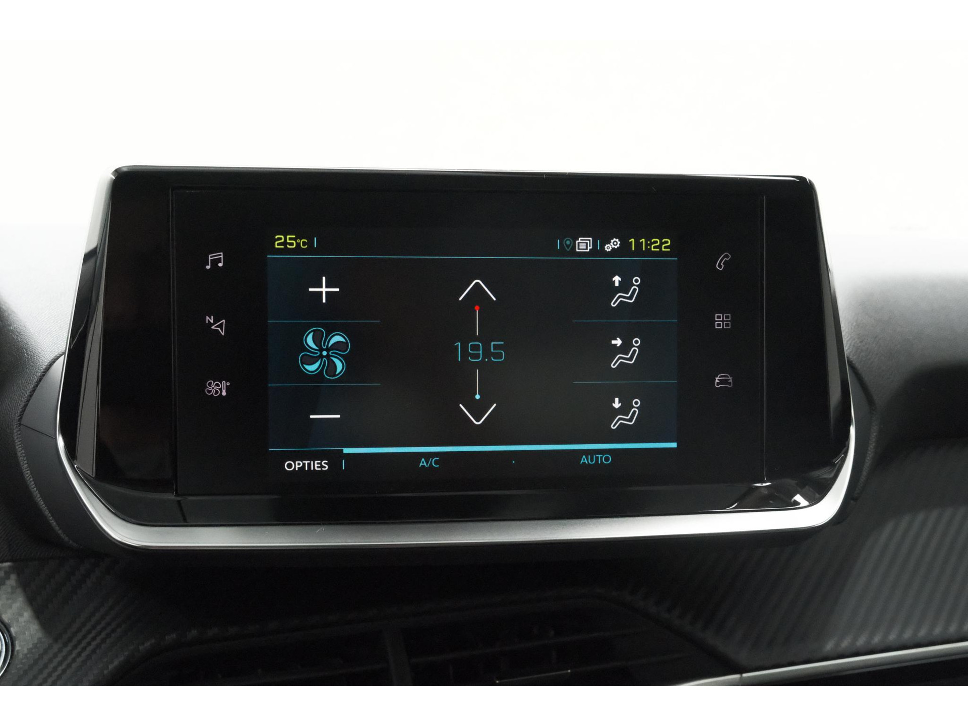 Peugeot e-208 EV Allure 50 kWh | 98,9% SOH | Camera | Navigatie | Parkeersensoren | Stoelverwarming
