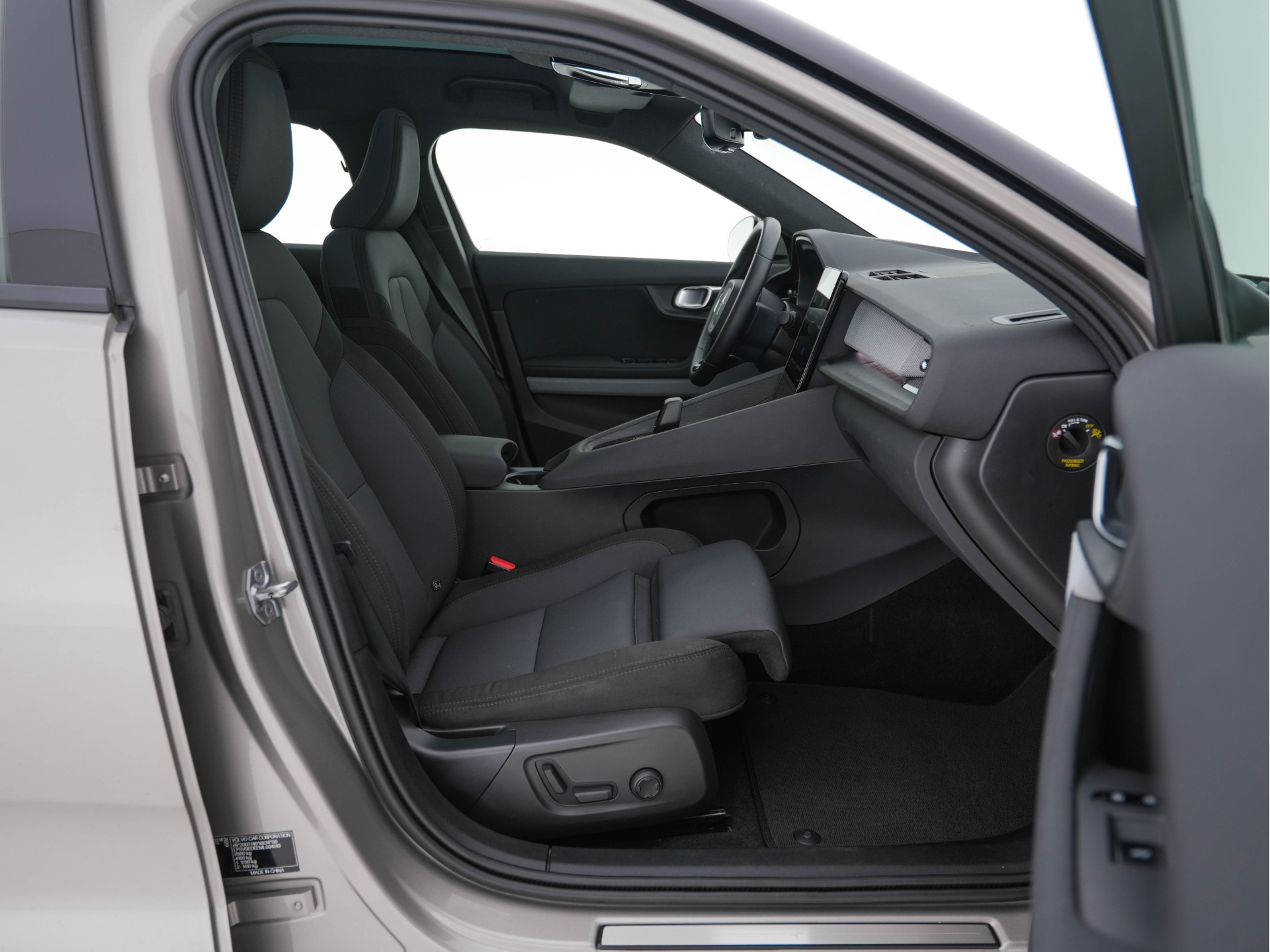 Polestar 2 Long Range Dual Motor Launch Edition 78kWh [ 3-Fase ] {SOH-93%} (INCL-BTW) *PANO | HARMAN/KARDON-AUDIO | FULL-LED | TOPVIEW | BLINDSPOT |  KEYLESS | MEMORY-PACK | ADAPTIVE CRUISE | CARPLAY | HEATED-SPORTSEATS | DIGI-COCKPIT | 20"ALU*