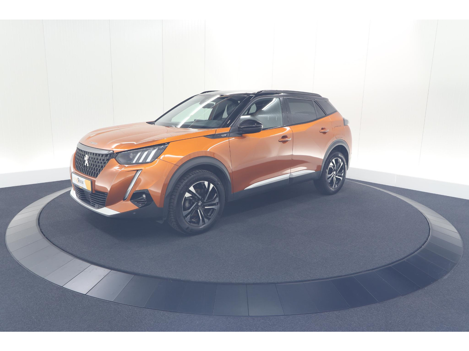 Peugeot 2008 PureTech 130 GT Pack | Leer-pakket | Camera | Dodehoekdetectie | Apple Carplay | Stoelverwarming