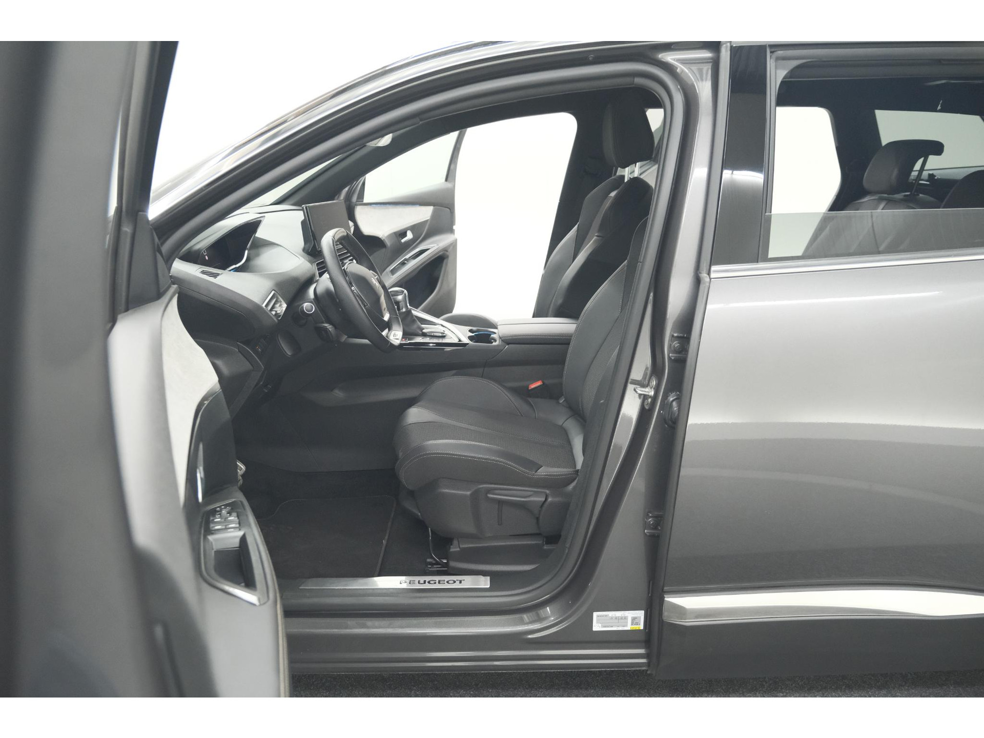 Peugeot 5008 PureTech 130 GT | Camera | Adaptieve Cruise Control | Dodehoekdetectie | Navigatie