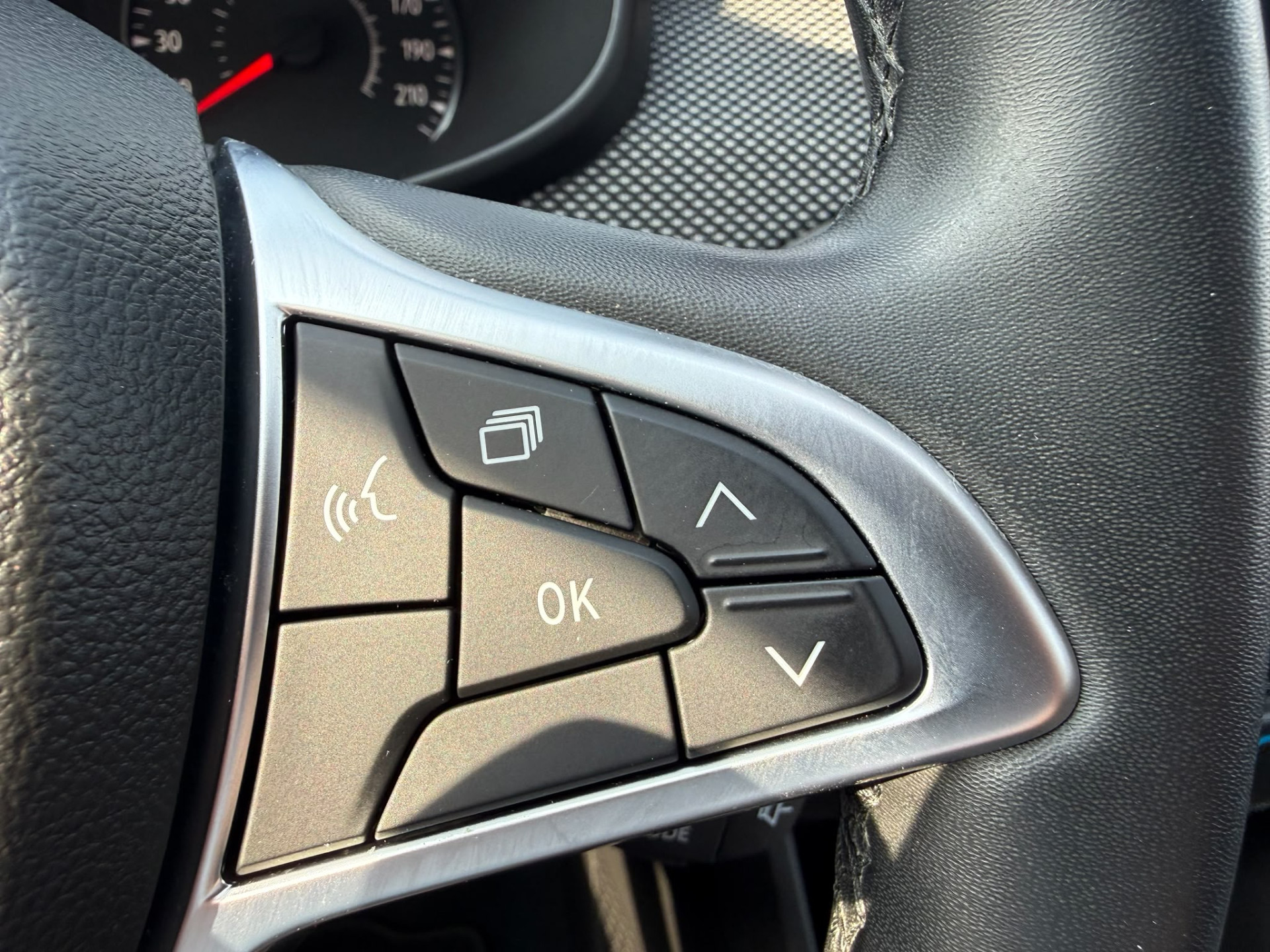 Dacia Sandero 1.0 TCe 90 Comfort | 2E EIGENAAR |3/6/12 MND GARANTIE | AIRCO | PDC | CAMERA | NAVI |