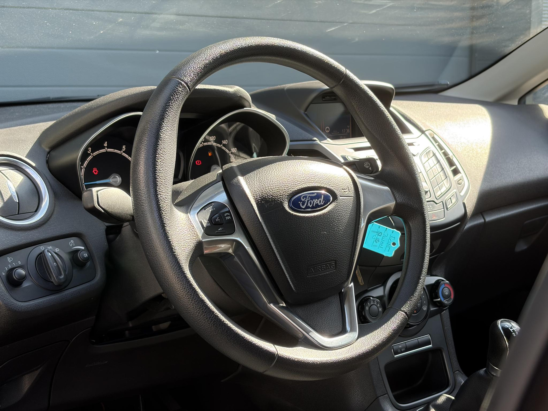 Ford Fiesta 1.0 Style Navi,Airco,5 Deurs,N.A.P,Zeer Zuinig,Apk tot 11-2026