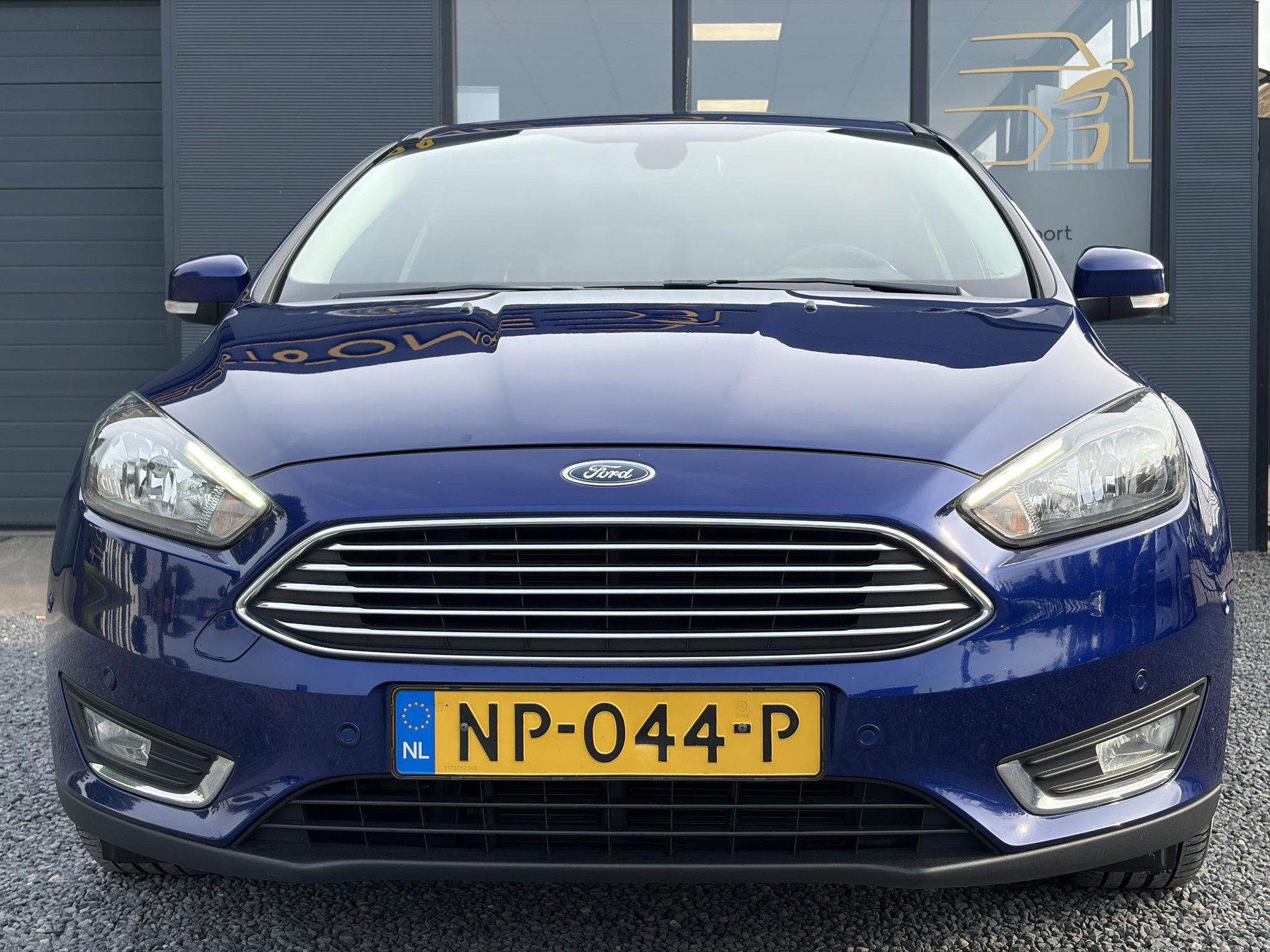 Ford Focus 1.0 Titanium 2e Eigenaar,Dealer Onderhouden,Navi,Pdc V+A,125pk,Clima,Cruise,6 Bak,Lm velgen,Net beurt gehad,Apk tot 04-2027