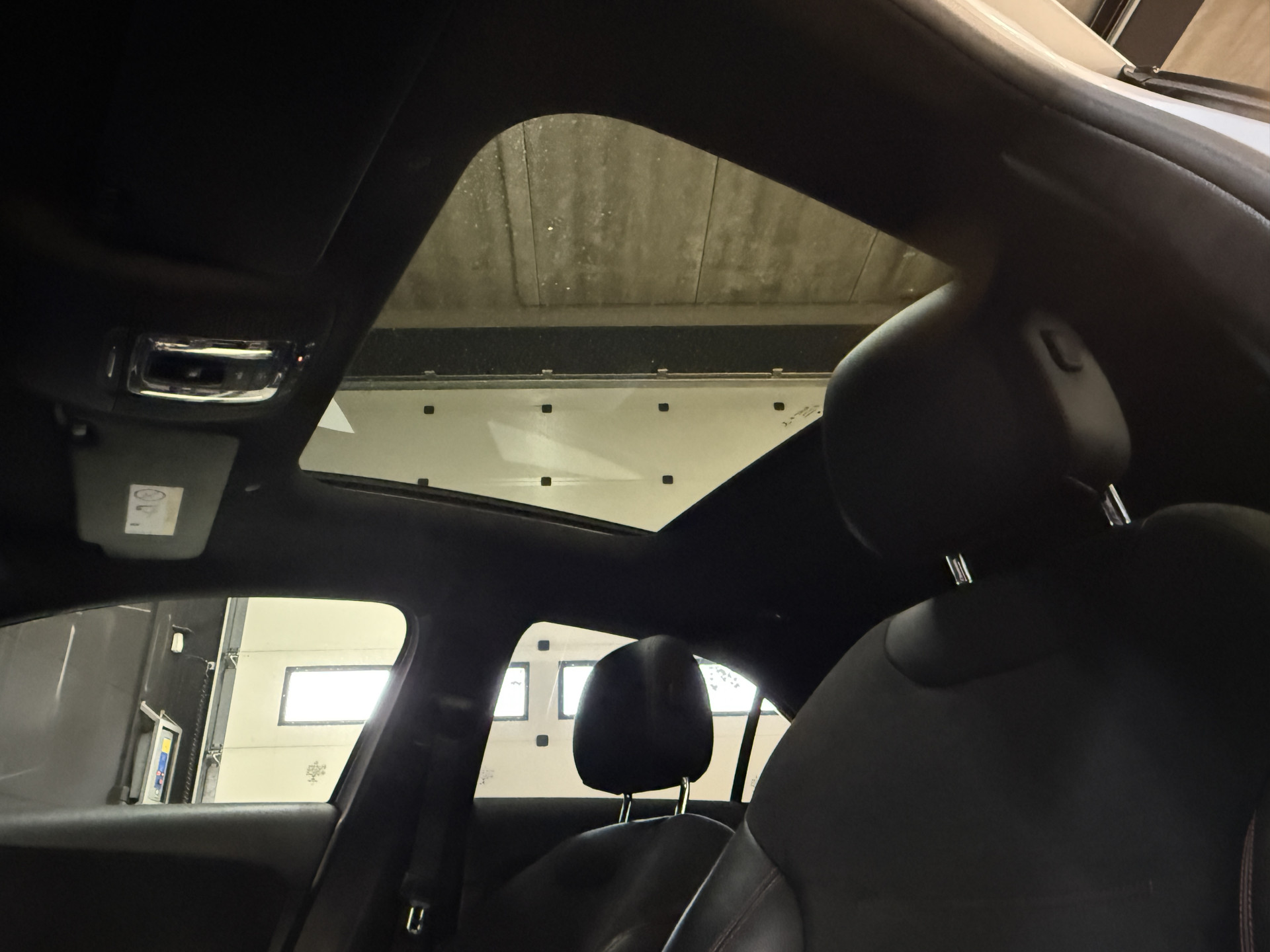Mercedes-Benz A-klasse 220 4MATIC Premium | Panoramadak | Sfeerverlichting | Camera