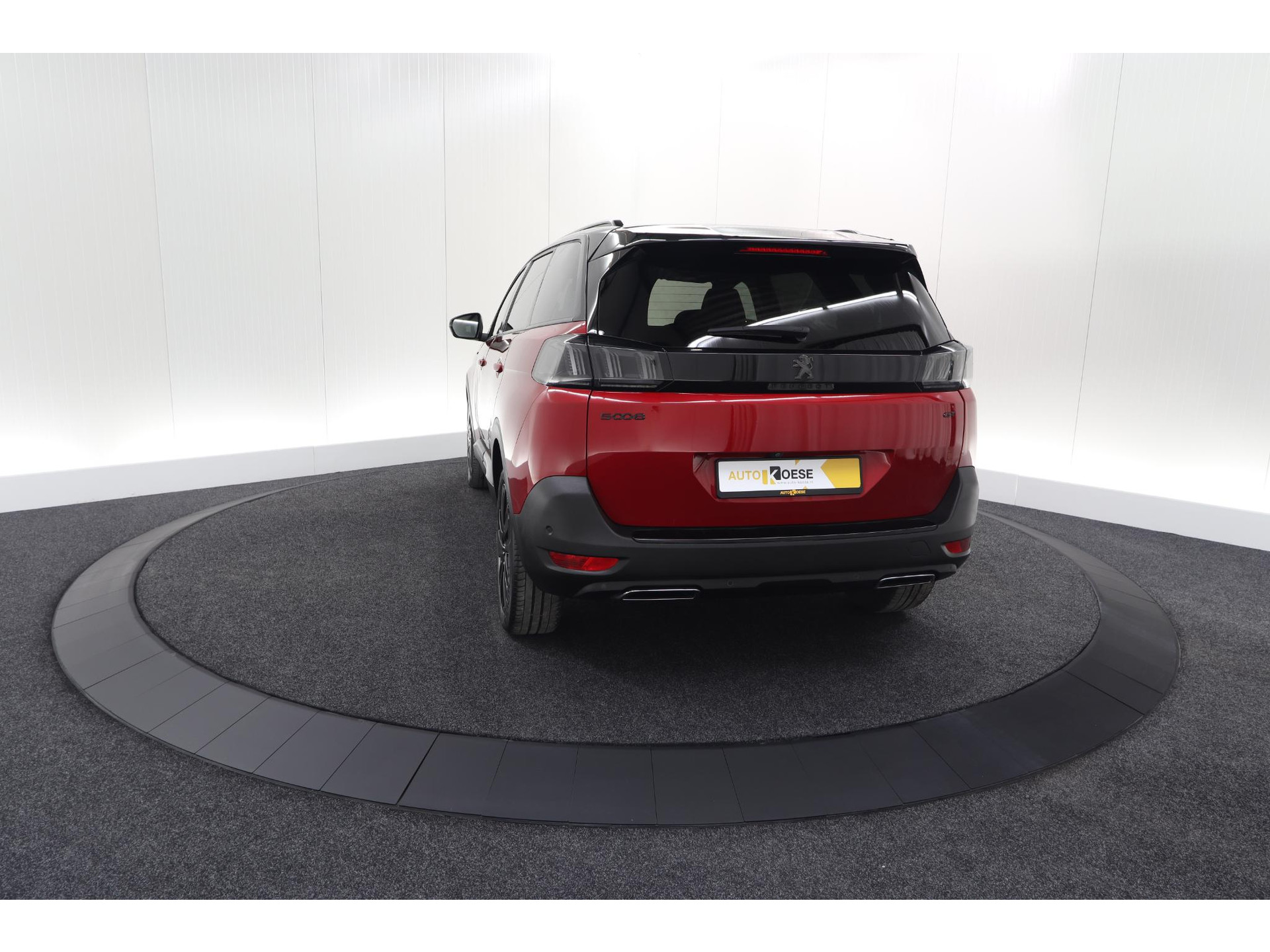 Peugeot 5008 PureTech 130 EAT8 GT Black Pack | Elektrische Kofferklep | Camera | Adaptieve Cruise Control | Dodehoekdetectie