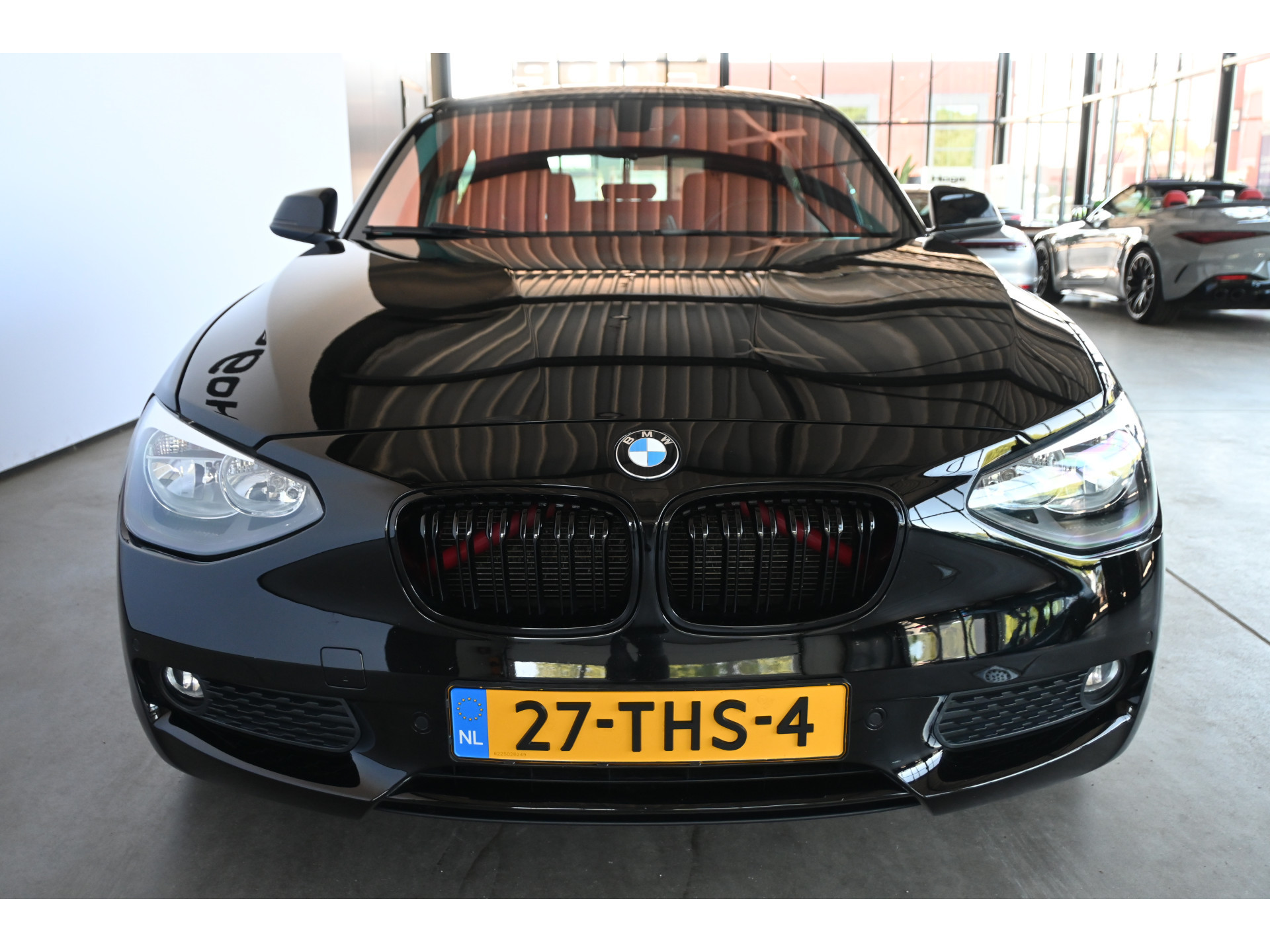 BMW 1-serie 116i Business+ Clima Cruise control Navigatie Xenon Stoelverwarming Inruil Mogelijk!