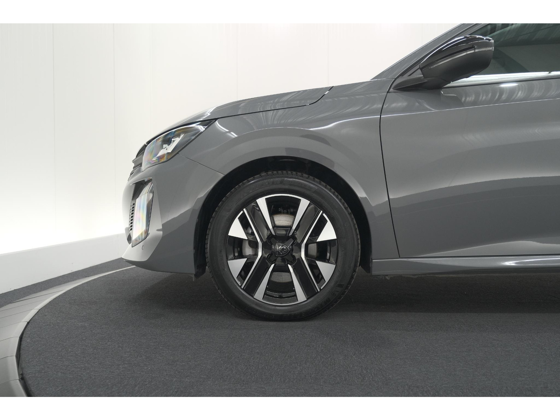 Peugeot 208 1.2 Hybrid 110 e-DCS6 Allure | Apple Carplay | Parkeersensoren Voor + Achter | Climate Control