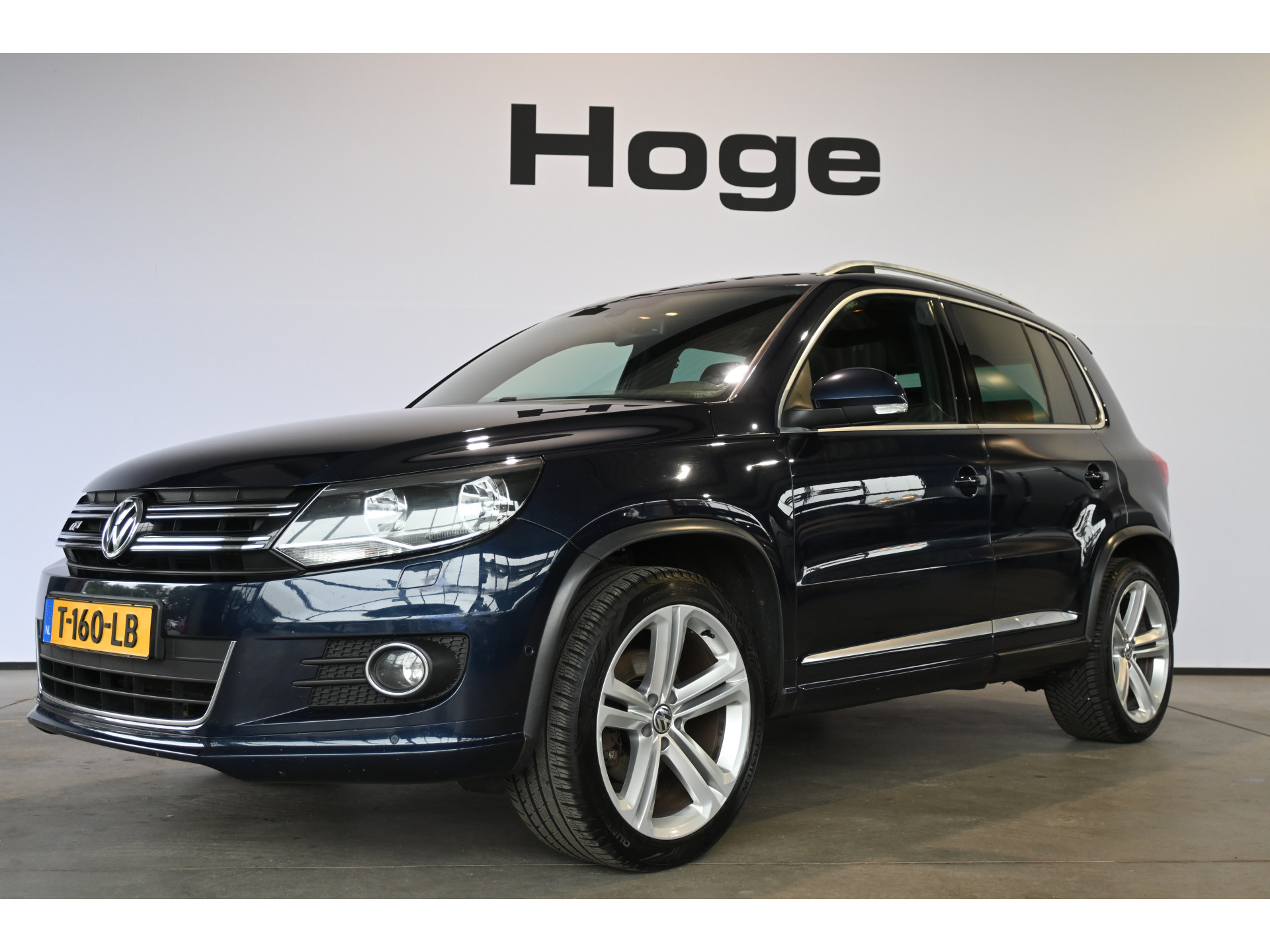 Volkswagen Tiguan 1.4 TSI Sport&Style 4Motion R-line Edition Clima Navigatie Stoelverwarming Goed Onderhouden! Inruil Mogelijk!