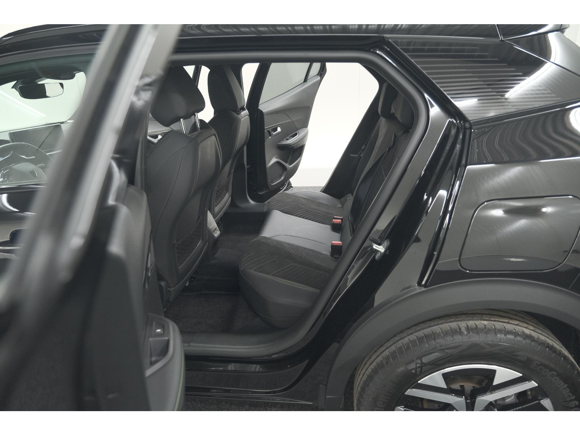 Peugeot 2008 PureTech 130 EAT8 GT | 360 Camera | Adaptieve Cruise Control | Stoelmassage | Apple Carplay