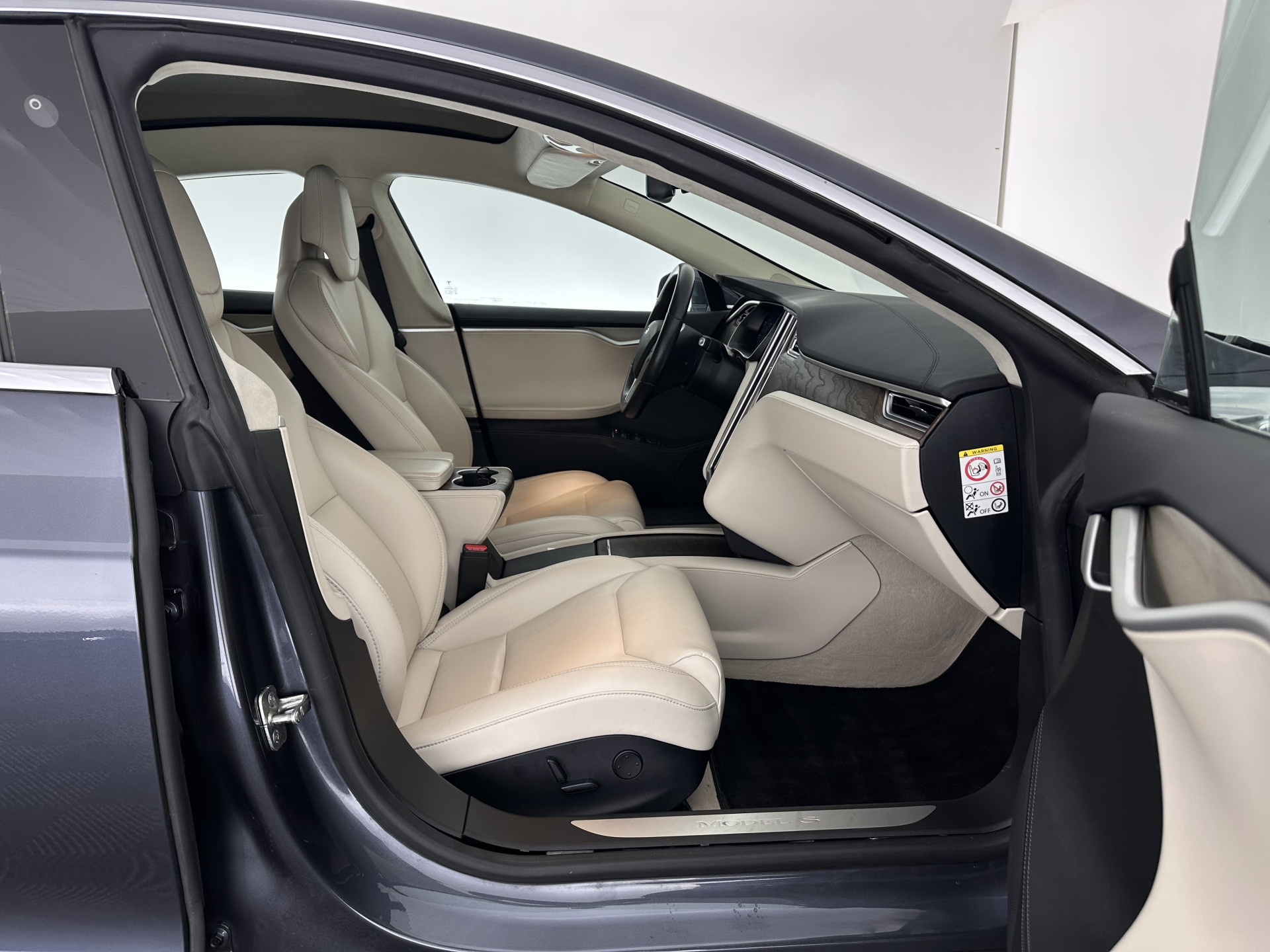 Tesla Model S 100D AWD [ 3-Fase-17kW] {SOH-86%} (INCL.BTW) *PANO-WINDOW | AUTO-PILOT | LEATHER | CCS-FASTLOADER | FULL-LED | NAVI-FULLMAP | KEYLESS | MEMORY-PACK | HEATED-COMFORTSEATS | DIGI-COCKPIT | 19"ALU*