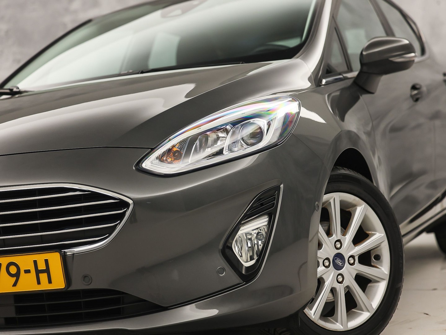 Ford Fiesta 1.0 EcoBoost Titanium Sport (APPLE CARPLAY, GROOT NAVI, CLIMATE, CAMERA, SPORTSTOELEN, ADAPTIVE CRUISE, KEYLESS, PARKEERSENSOREN, NIEUWSTAAT)