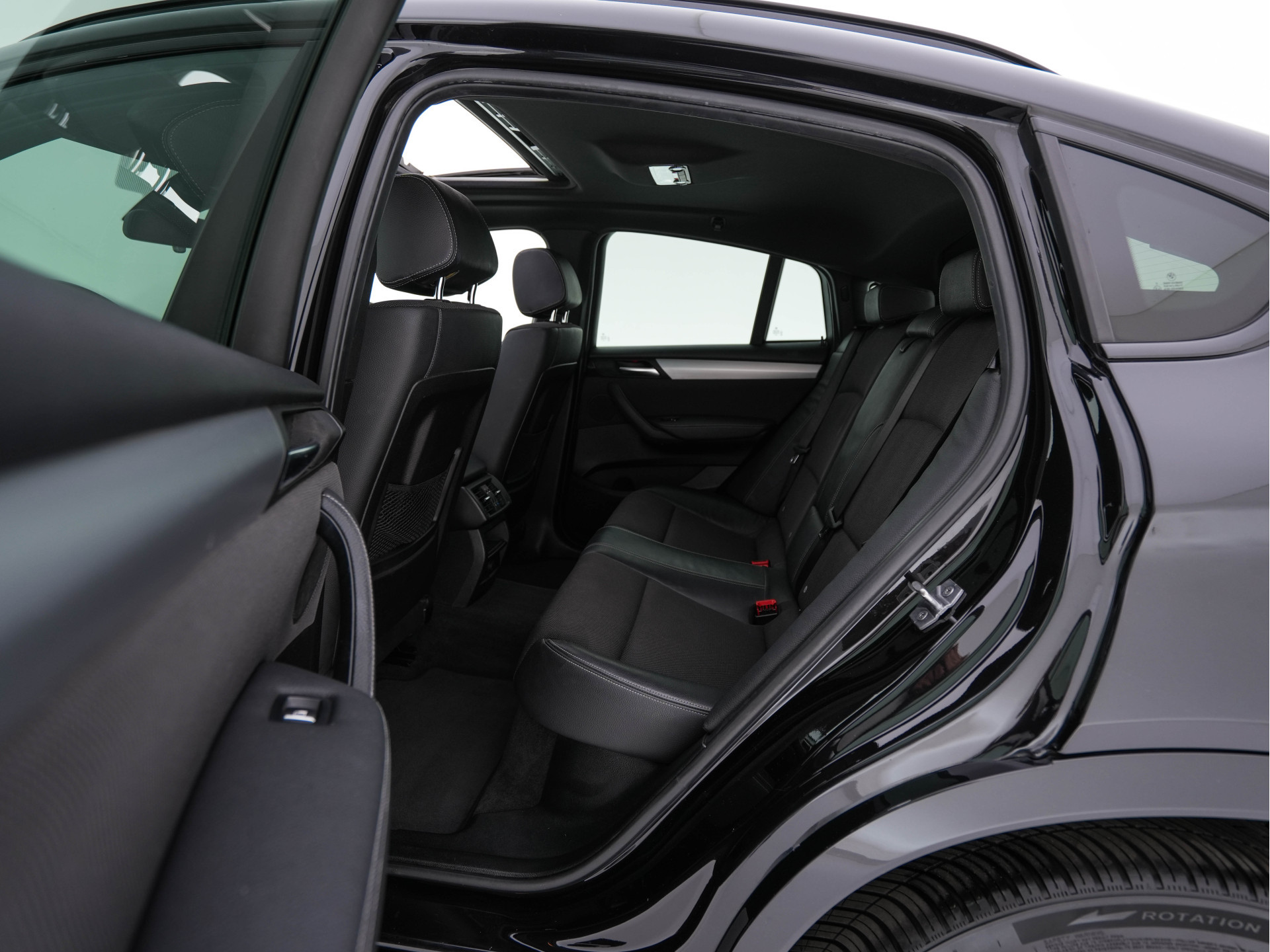 BMW X4 xDrive35d Centennial High Executive M-Sportpack Aut. *PANO | HEAD-UP | LEATHER-FABRIC | FULL-LED | ADAPTIVE-CRUISE | MEMORY-PACK | CAMERA | NAVI-FULLMAP | HEATED-SPORTSEATS | TOWBAR | PRIVACY-GLASS | SHIFT-PADDLES | 20''ALU*