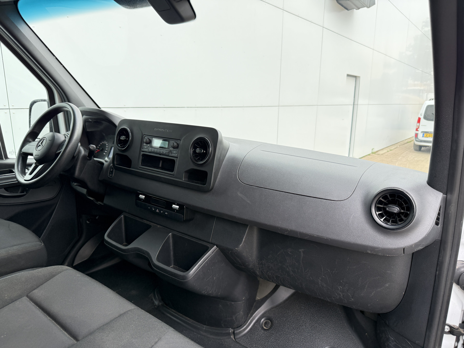 Mercedes-Benz eSprinter 312 55 kWh L2H2 Elektrisch 168 km WLTP 80kw Snelladen StoelverwarmingClimate Control