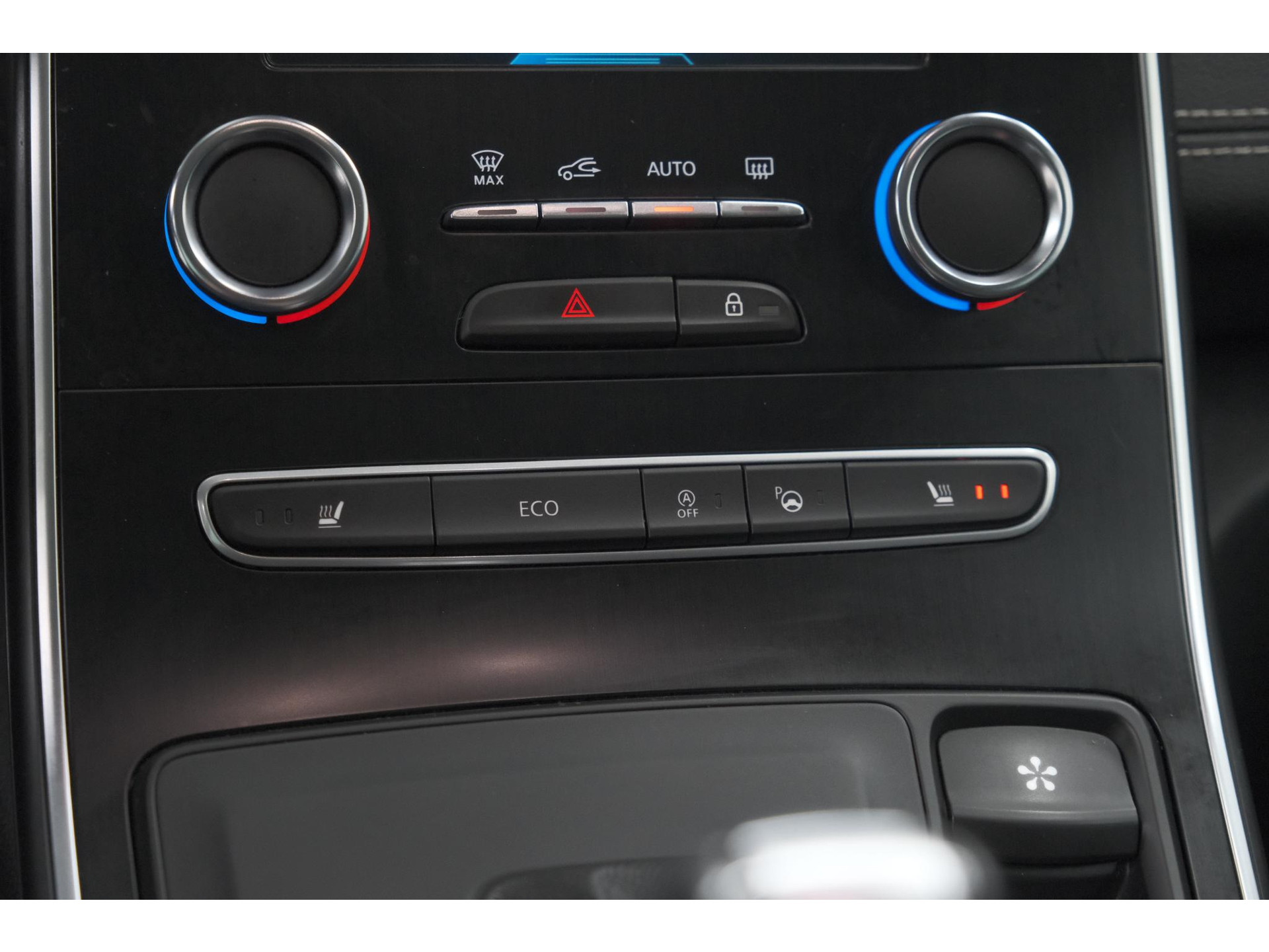 Renault Scénic 1.3 TCe 140 EDC Intens | Trekhaak | Camera | Head-Up Display | Dodehoekdetectie