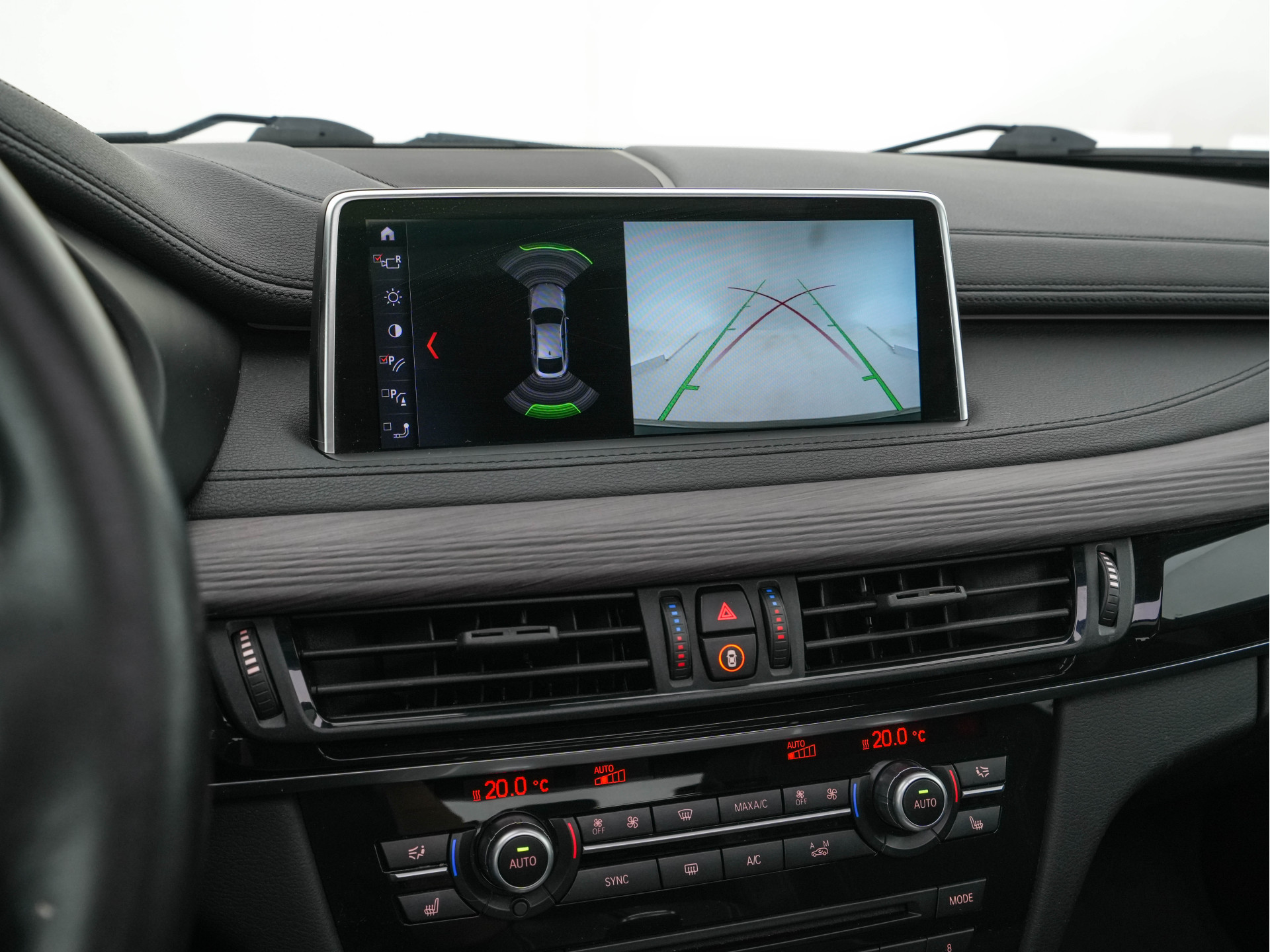 BMW X6 xDrive30d High Executive Design-Edition-Extravagance Aut. *PANO | LEATHER-ALCANTARA | FULL-LED | MEMORY-PACK | HEAD-UP | HIFI-SOUND | KEYLESS | DAB+ | BLIND-SPOT | CAMERA | HEATED-SPORTSEATS | SHIFTPADDLES | SOFTCLOSE | TOWBAR | 20''ALU*