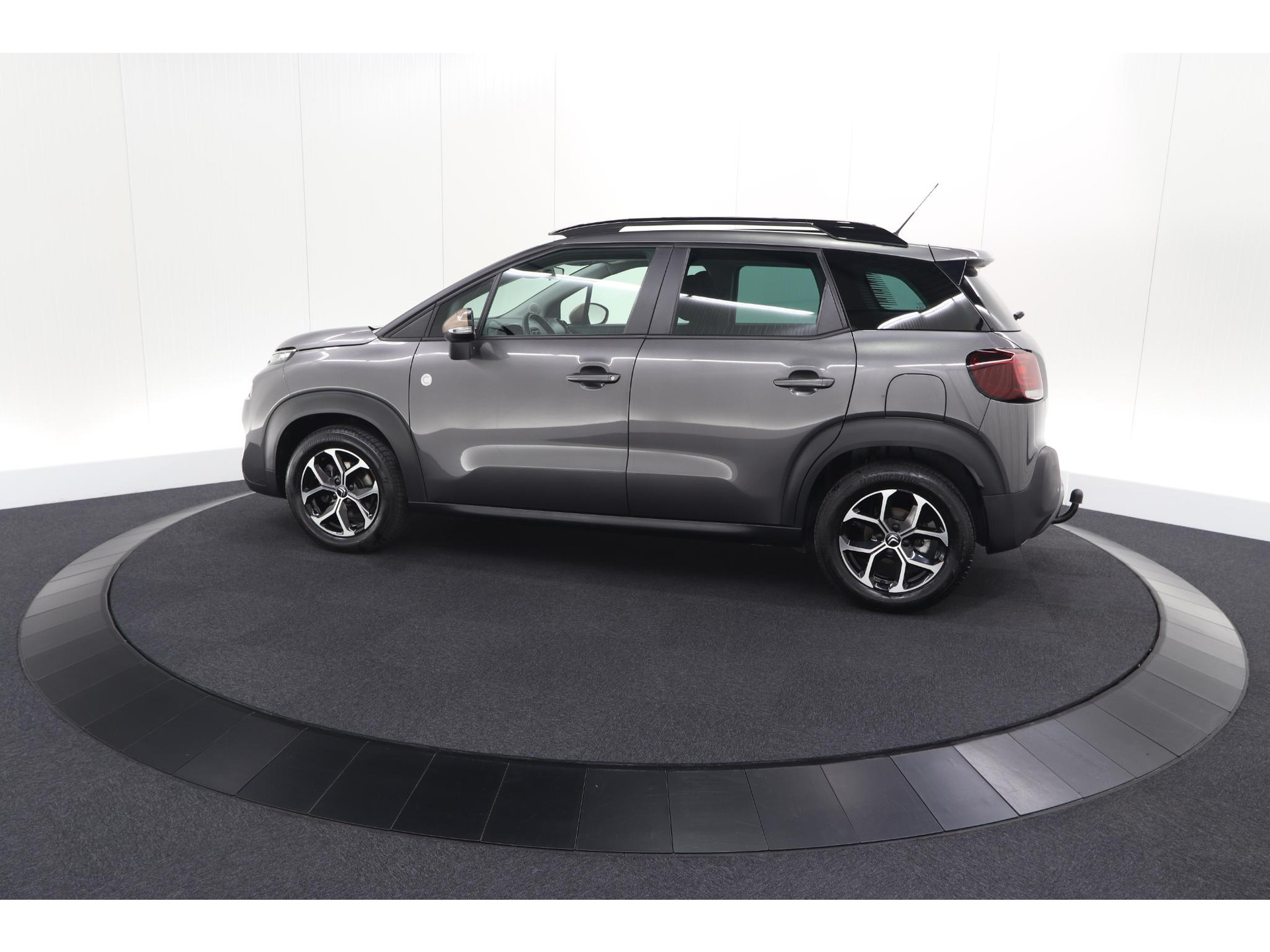 Citroen C3 Aircross PureTech 110 C-Series | Trekhaak | Navigatie | Parkeersensoren | Apple Carplay