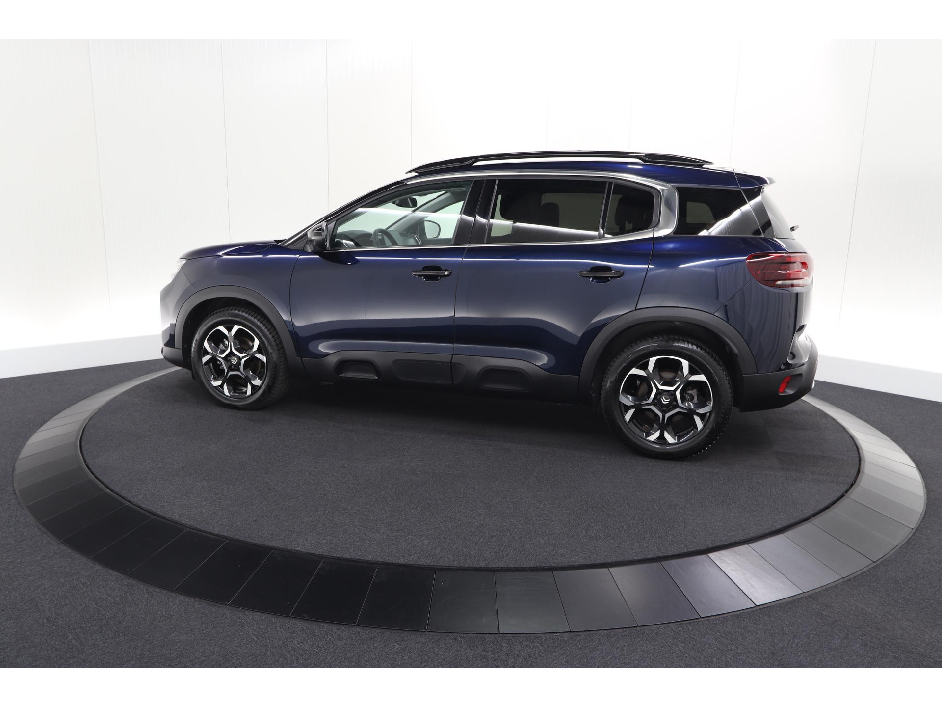 Citroen C5 Aircross 1.2 Hybrid 136 Max | Elektrische Kofferklep | Adaptieve Cruise Control | Camera | Dodehoekdetectie