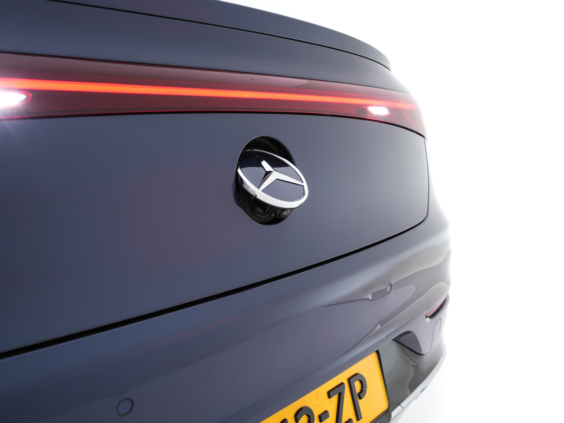 Mercedes-Benz EQS 350 Business Line 90 kWh {SOH-100%} [3-Fase] (INCL-BTW) Aut. *PANO | LEATHER | FULL-LED | MEMORY-PACK | HEATED-COMFORTSEATS | DIGI-COCKPIT | CAMERA | AMBIENT-LIGHT | NAVI-FULLMAP | BLIND-SPOT | KEYLESS | CARPLAY | PRIVACY-GLASS |