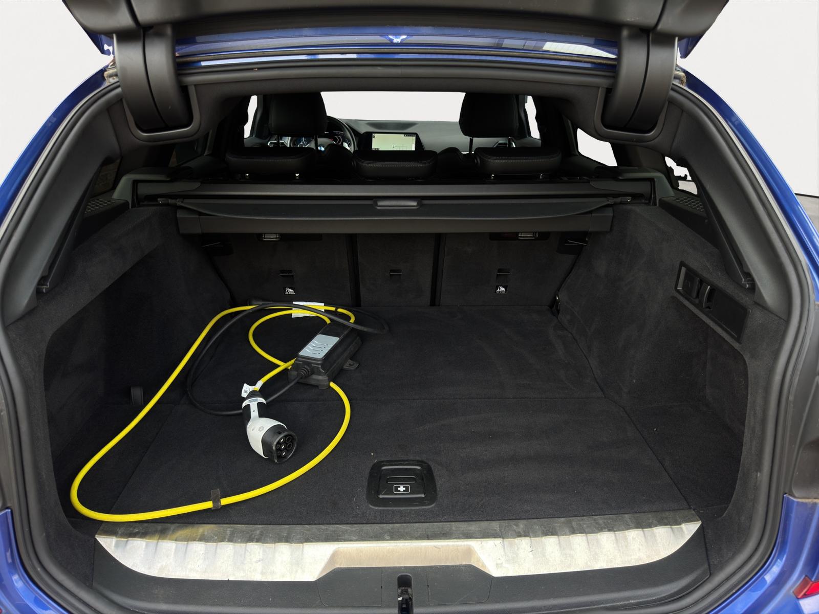 BMW 3-serie Touring 330E 292PK XDrive M-Sport Shadow Head-UP Laser