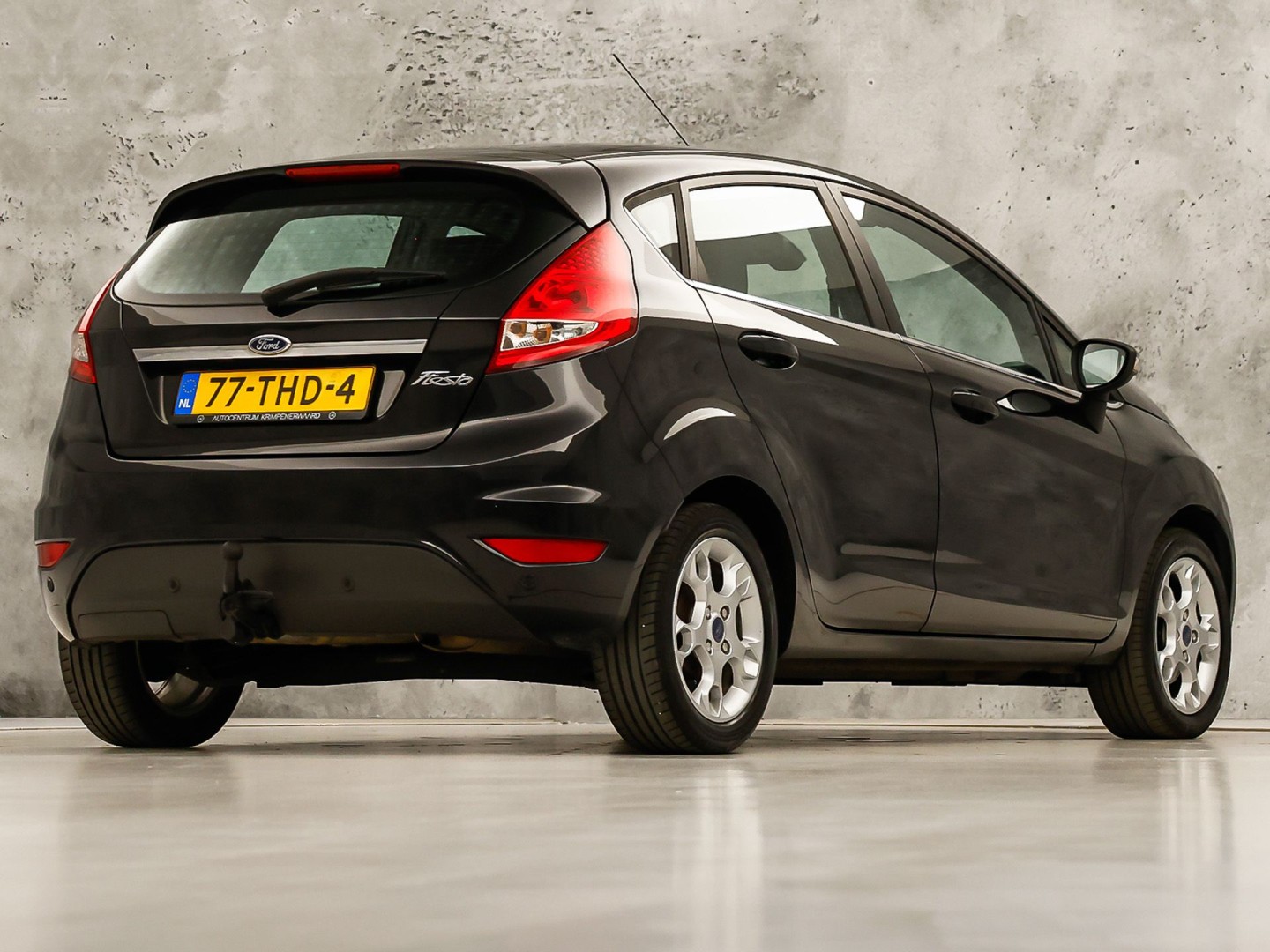 Ford Fiesta 1.25 Titanium (5 DEURS, CLIMATE, CRUISE, SPORTSTOELEN, PARKEERSENSOREN, TREKHAAK, LM VELGEN, ELEK PAKKET, NIEUWSTAAT)