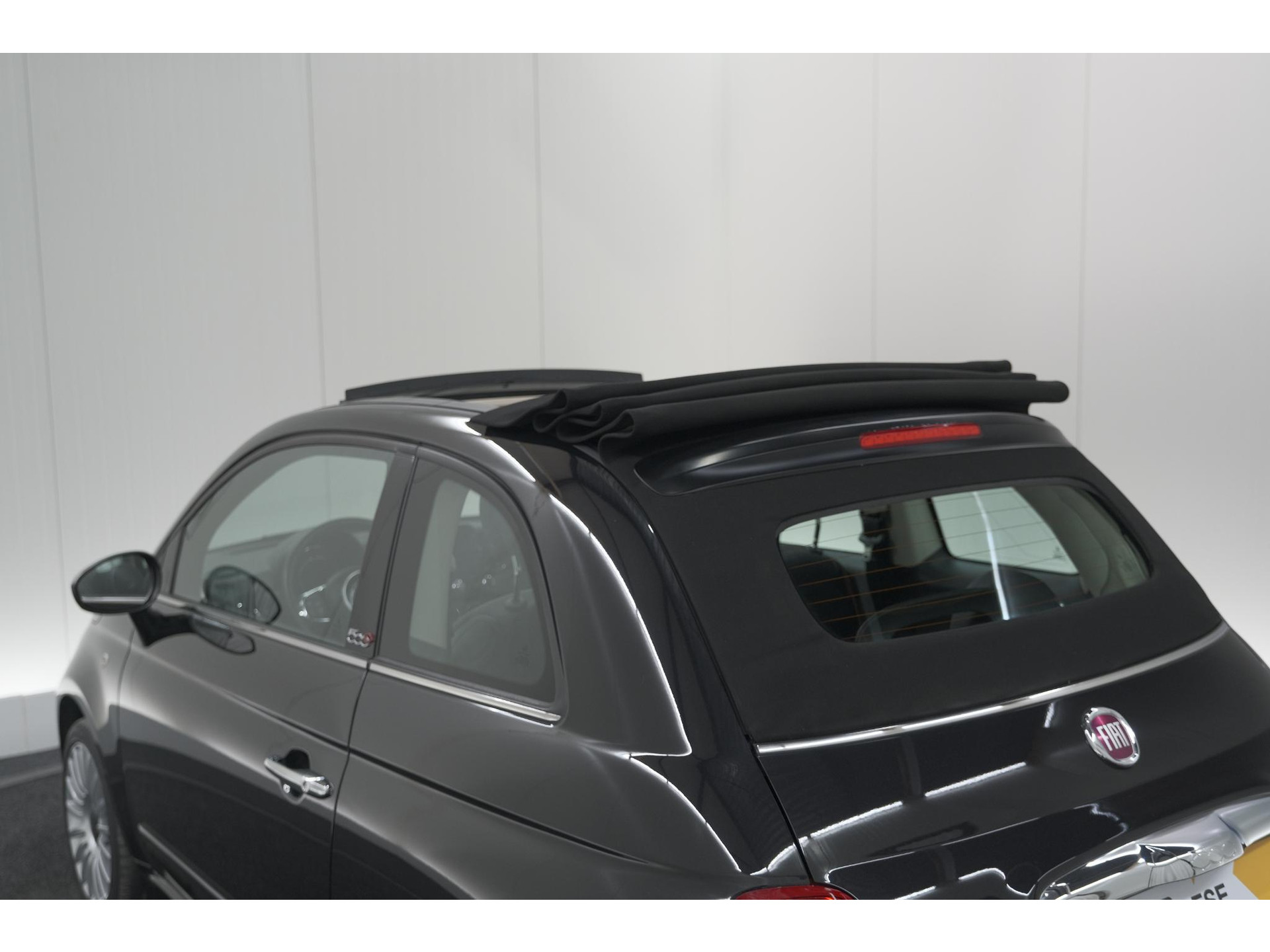 Fiat 500 C TwinAir Turbo Lounge | Parkeersensoren | Climate control | Cruise control | Apple Carplay