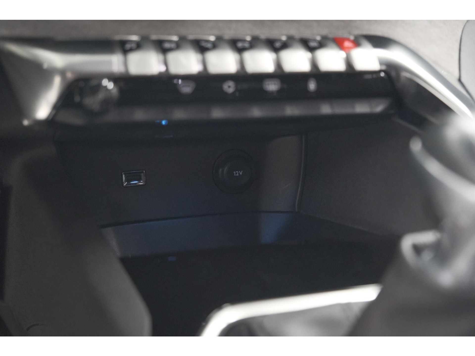 Peugeot 5008 PureTech 130 GT | Camera | Adaptieve Cruise Control | Dodehoekdetectie | Navigatie