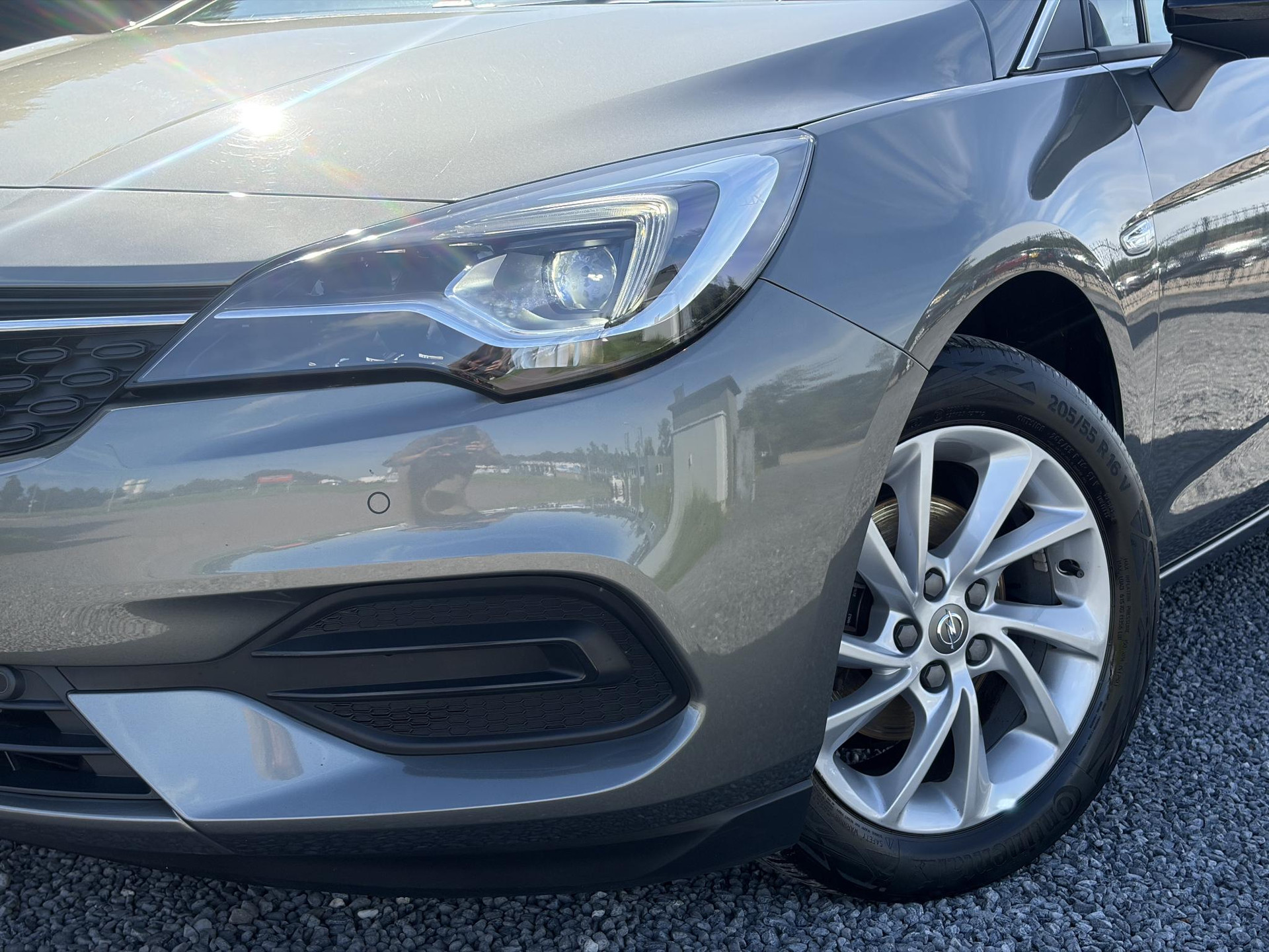 Opel Astra Sports Tourer 1.2 Business Elegance ✓1e Eigenaar✓110pk✓Carplay✓Camera✓Navi✓Clima✓Cruise✓Halfleder✓Comfortstoel✓Pdc V+A✓6 Bak✓Dealer Onderhouden✓Keyless✓Lm velgen✓N.A.P✓Apk tot 06-2027