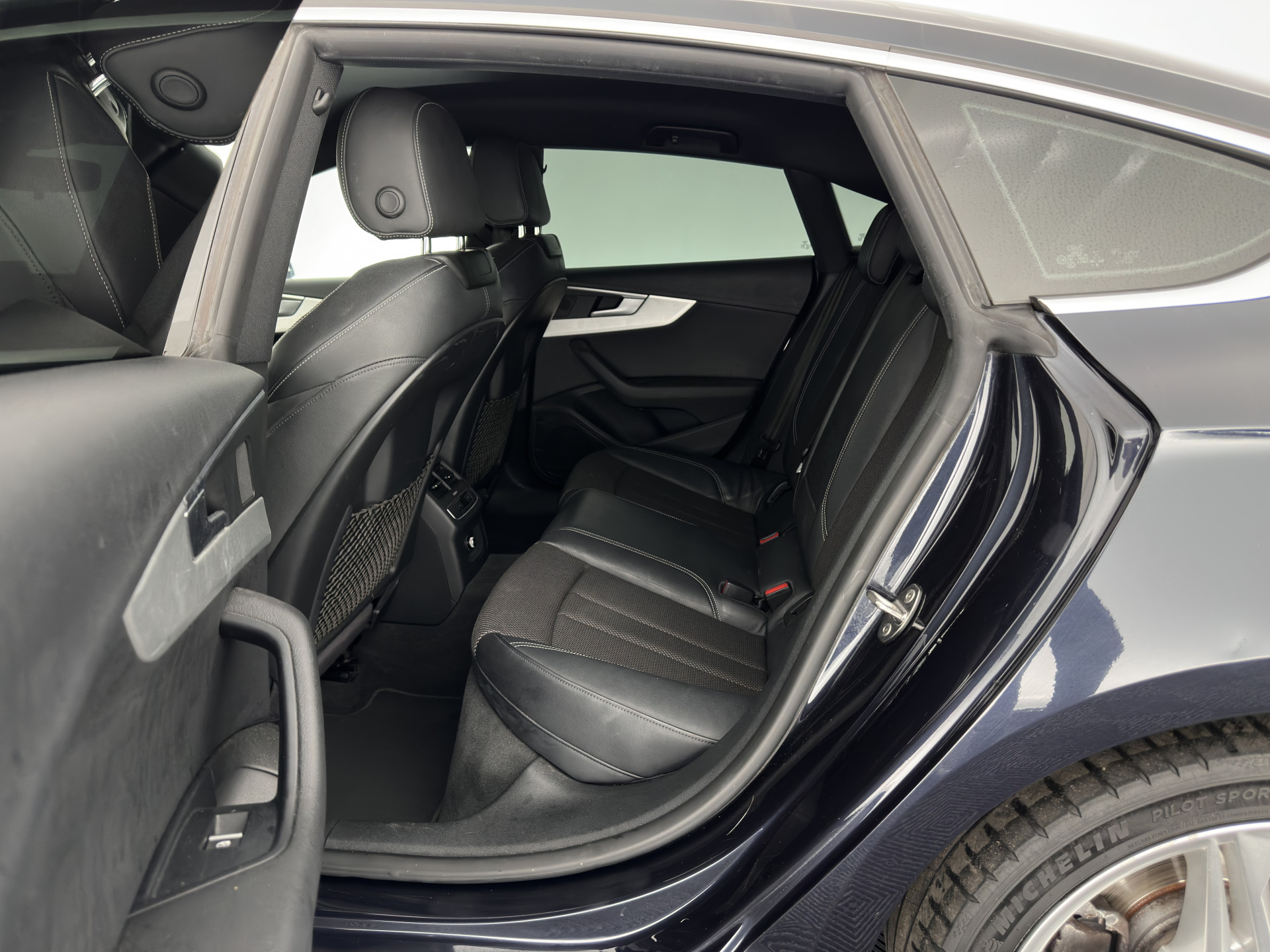 Audi A5 Sportback 1.4 TFSI S-Line Competition Aut. *FULL-LED | LEATHER-FABRIC | SPORT-SEATS | NAVI-FULLMAP | SHIFT-PADDLES | PRIVACY-GLASS | ECC | PDC | CRUISE | 18''ALU*