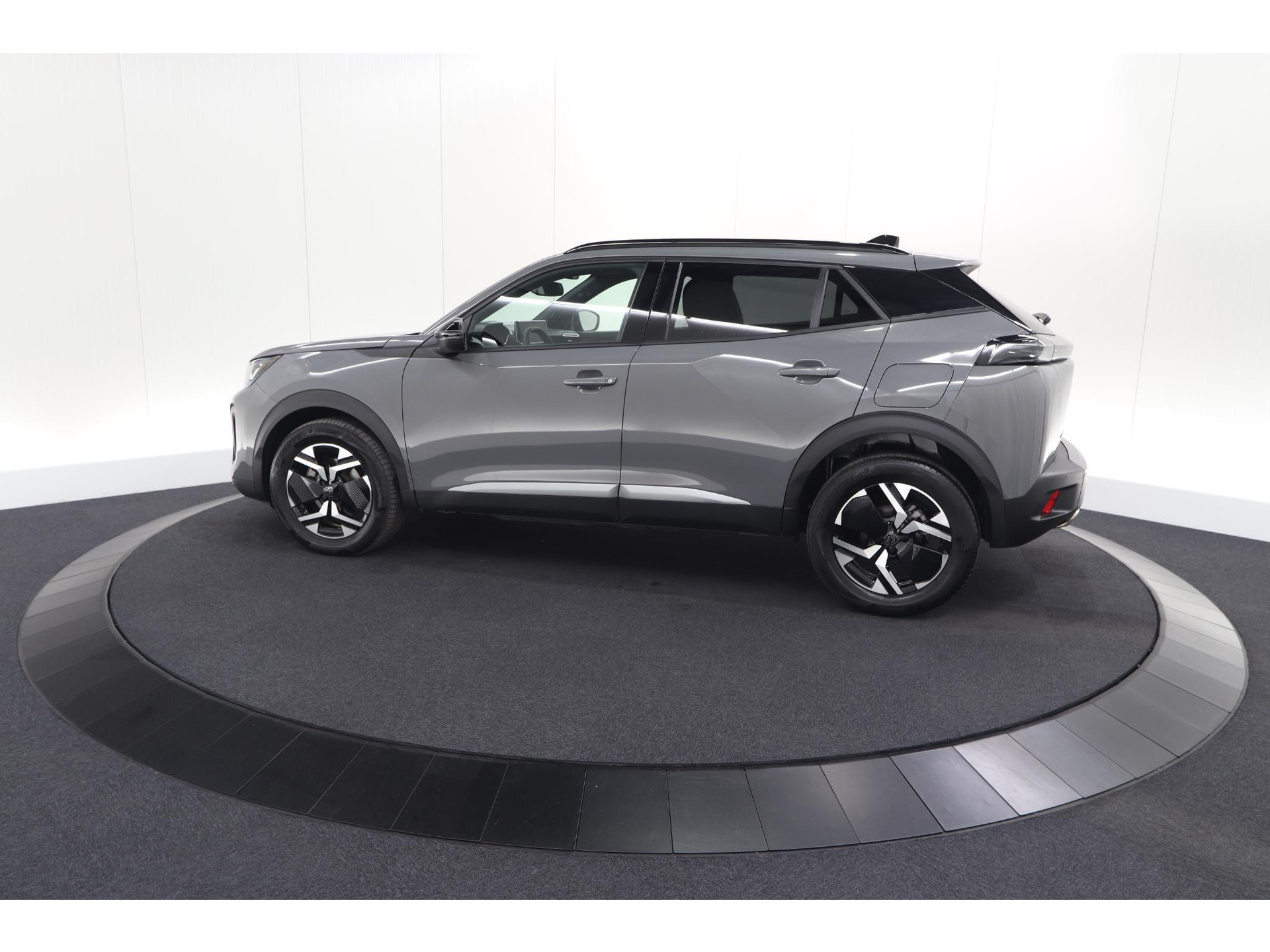 Peugeot 2008 1.2 Hybrid 145 Allure | Apple Carplay | Climate Control | Parkeersensoren Voor + Achter