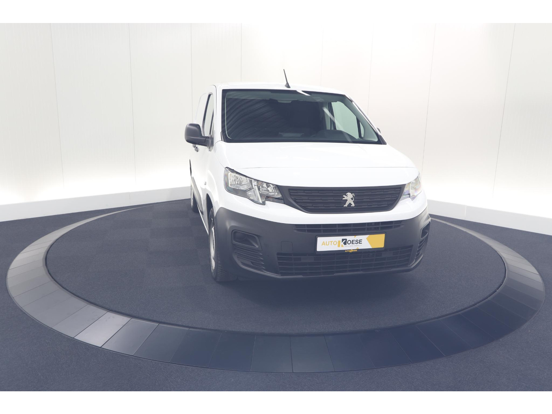 Peugeot Partner 1.5 BlueHDi 100 S&S L1 | Trekhaak | Laadruimte Pakket | Allseason Banden | Cruise Control