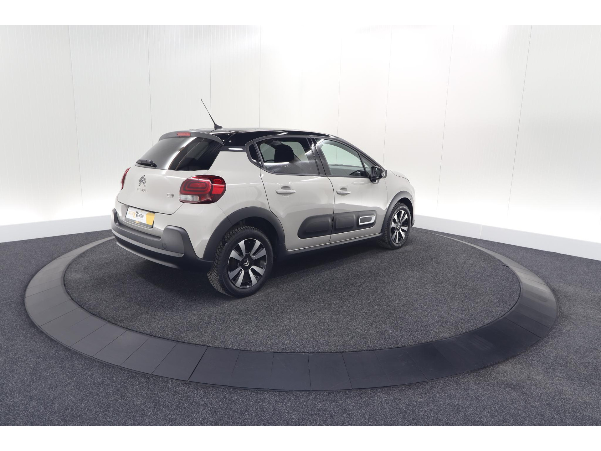 Citroen C3 PureTech 82 Feel Edition | Allseason Banden | Climate Control | Apple Carplay | Parkeersensoren