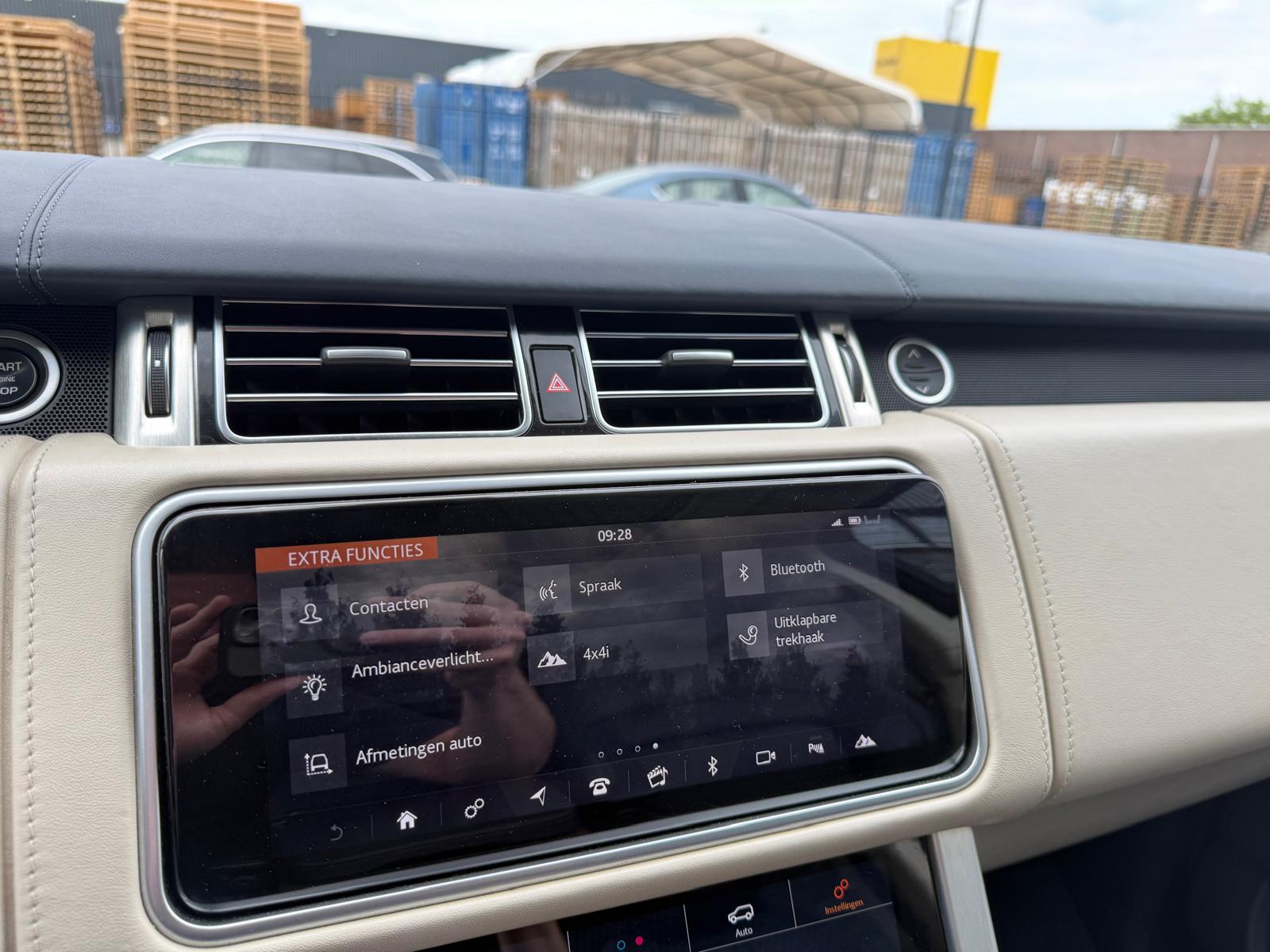 Land Rover Range Rover 3.0 TDV6 Autobiography | 3/6/12MND GARANTIE | PANO | SFEER | CARPLAY | NAVI | STOELMASSAGE | ACC | TREKHAAK |