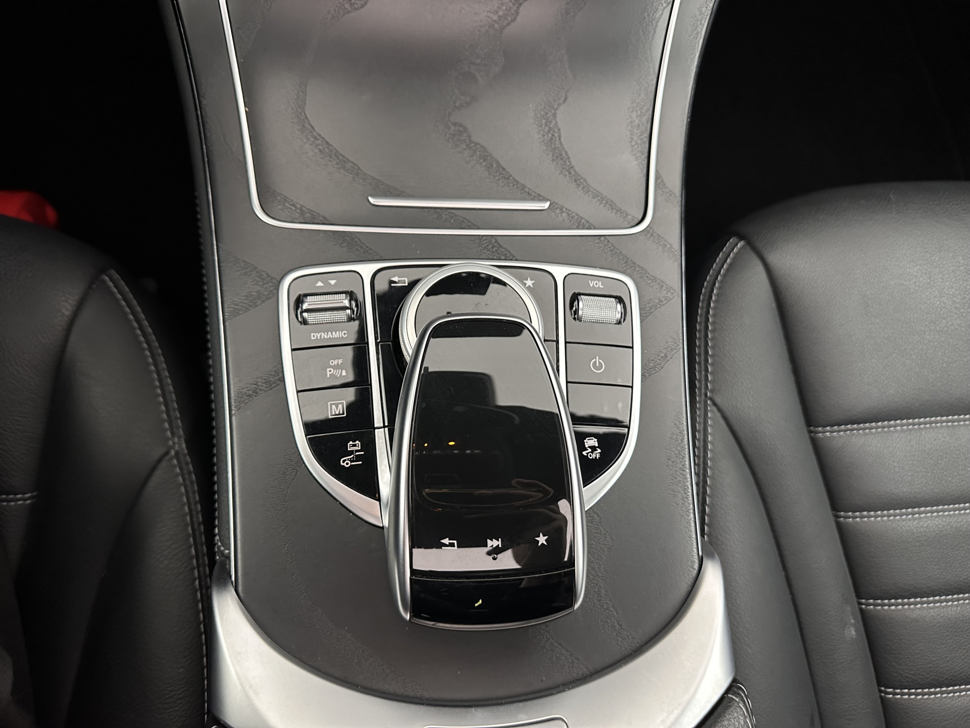 Mercedes-Benz GLC-klasse 350e 4MATIC AMG Aut. *PANO | FULL-LEATHER | FULL-LED | HEATED-SPORTSEATS | CAMERA | NAVI-FULLMAP | PRIVACY-GLASS | SHIFT-PADDLES | ECC | PDC | CRUISE | 19''ALU*