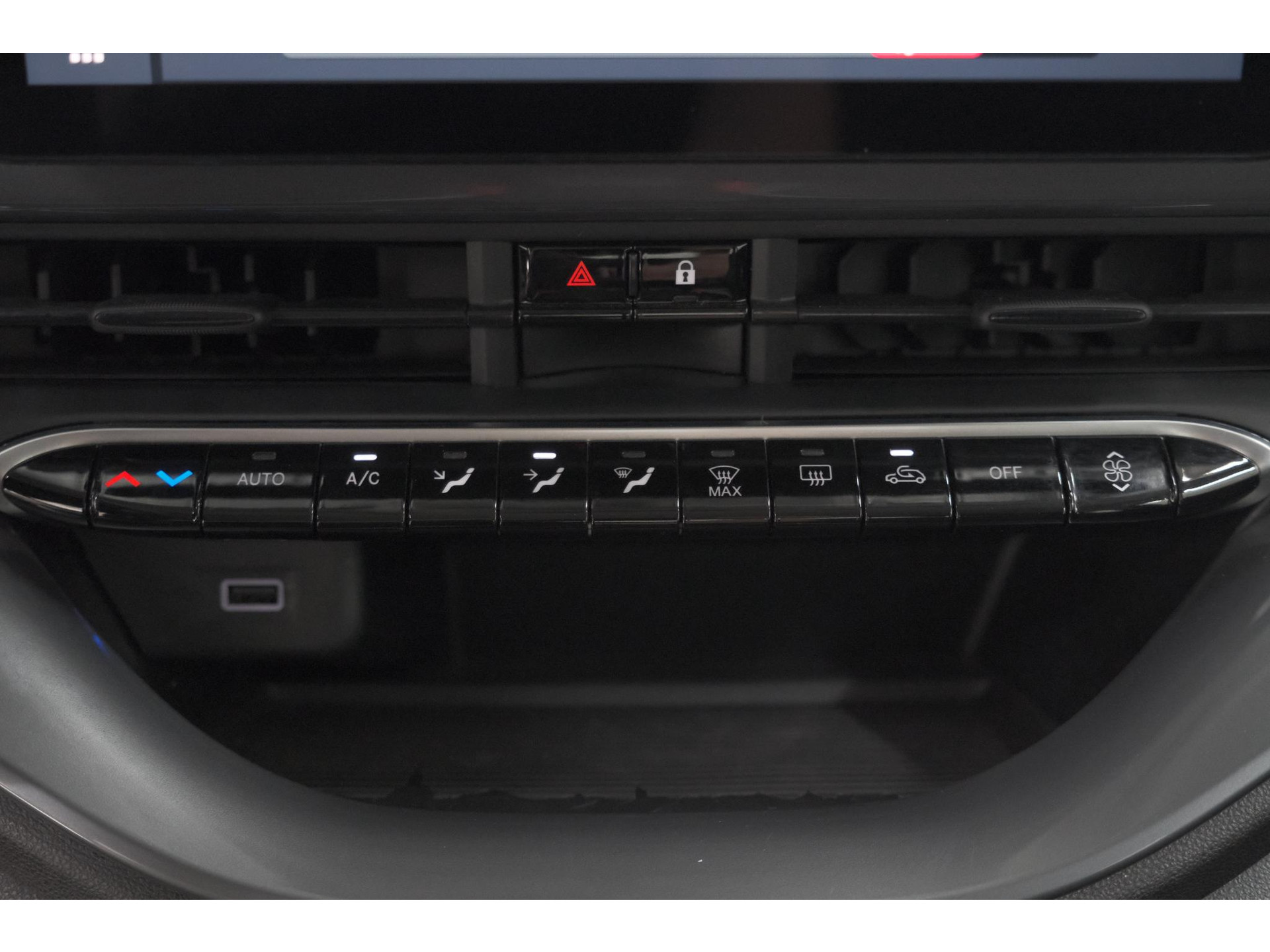 Fiat 500 Urban 42 kWh | SOH 97.6% | 3 Fase Laadfunctie | Camera | Apple Carplay | Parkeersensoren