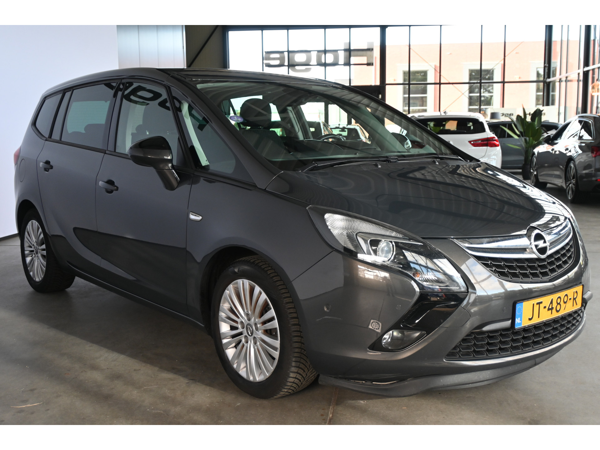 Opel Zafira Tourer 1.4 Edition 7p Clima Cruise control Navigatie PDC Goed Onderhouden! Inruil Mogelijk!